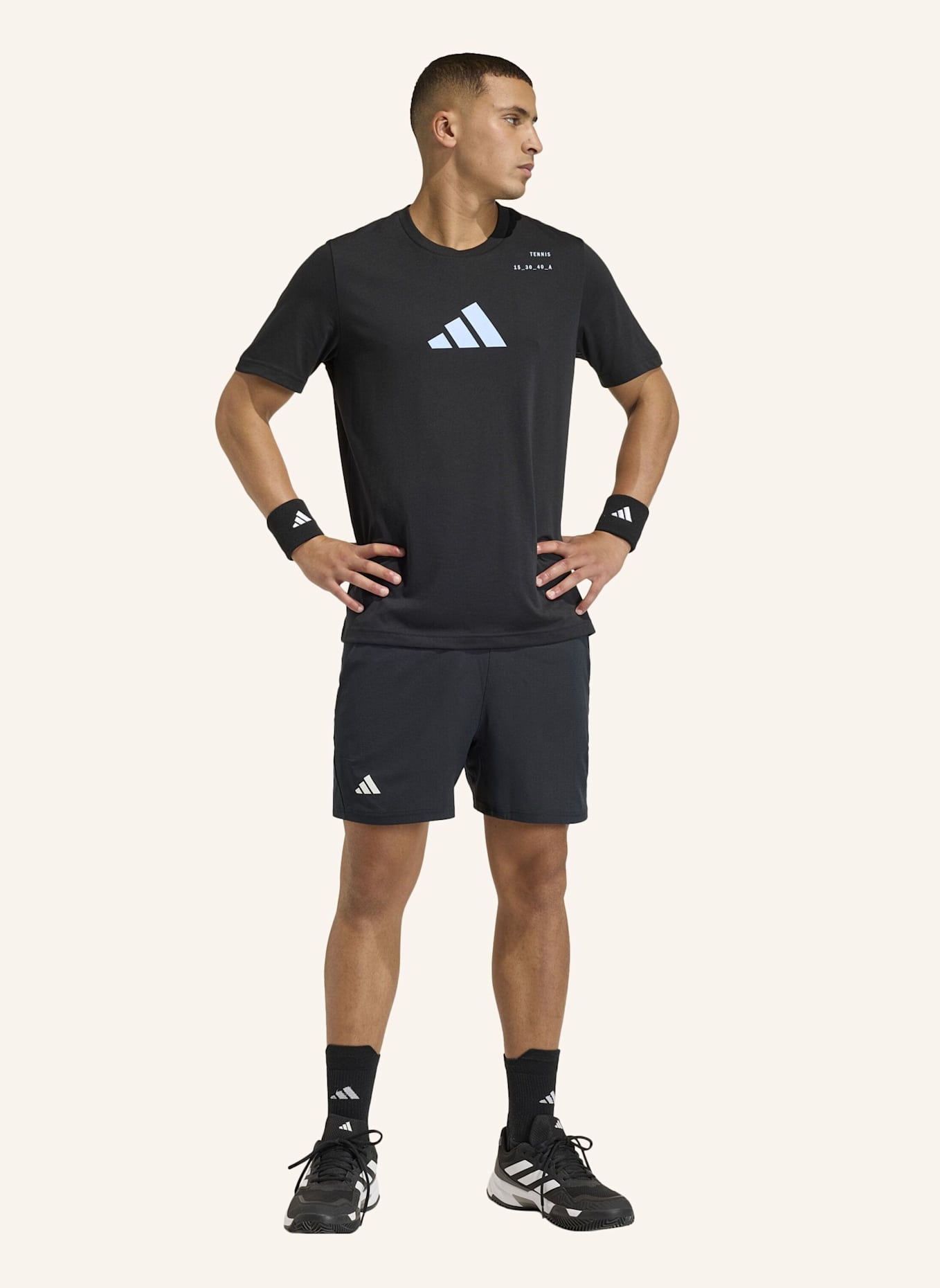 adidas TENNIS ERGO 5 INCH SHORTS: SCHWARZ