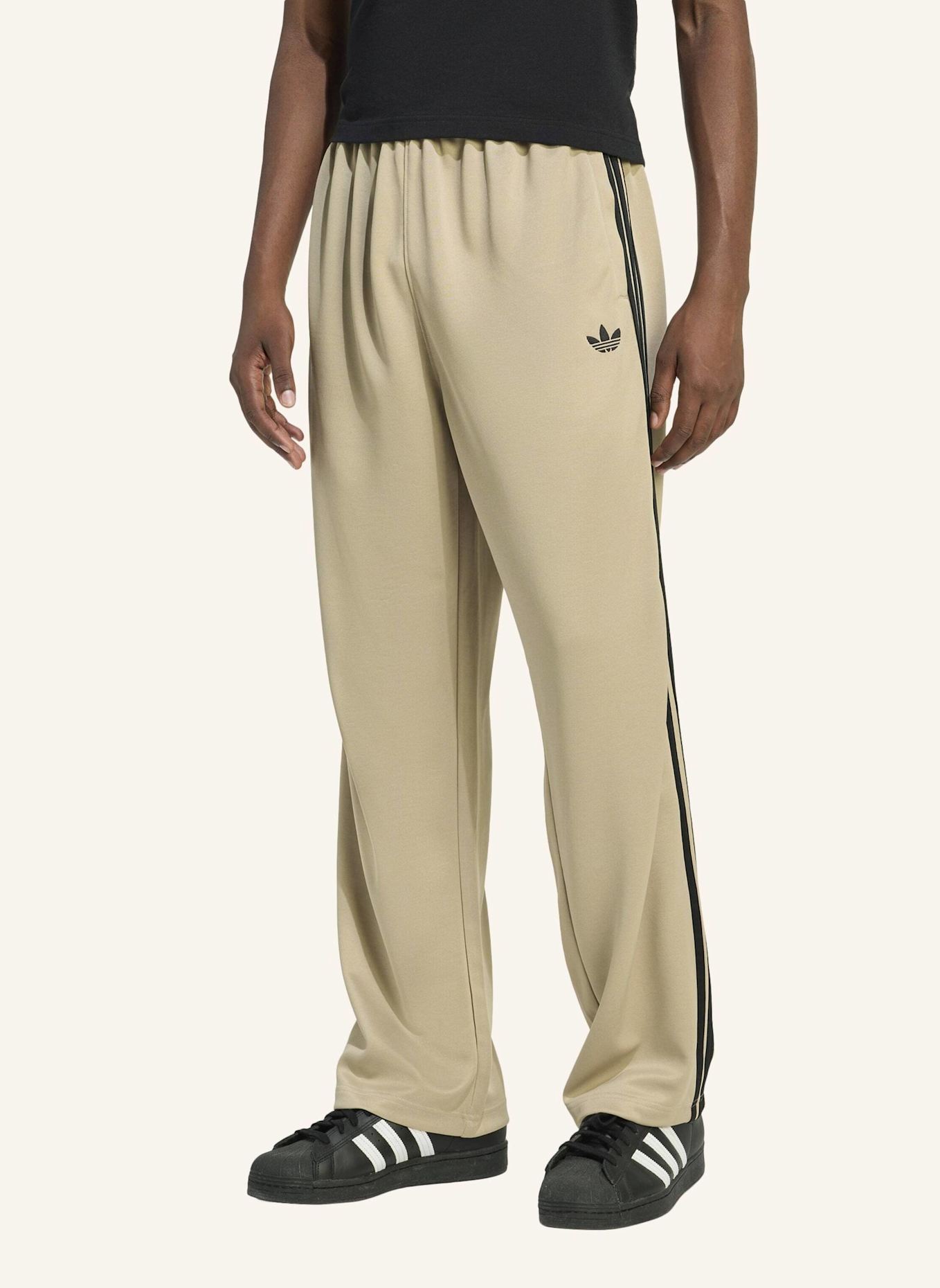 adidas Originals ADICOLOR LOOSE TRACKPANTS: SCHWARZ