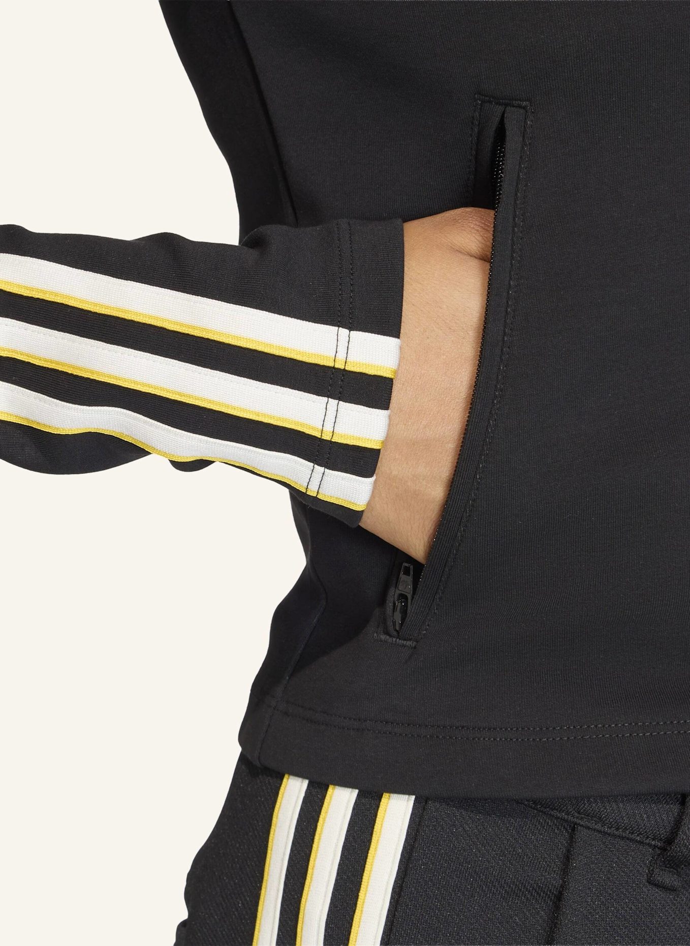 adidas Originals SCHMAL GESCHNITTENES FIREBIRD TRACK TOP: SCHWARZ