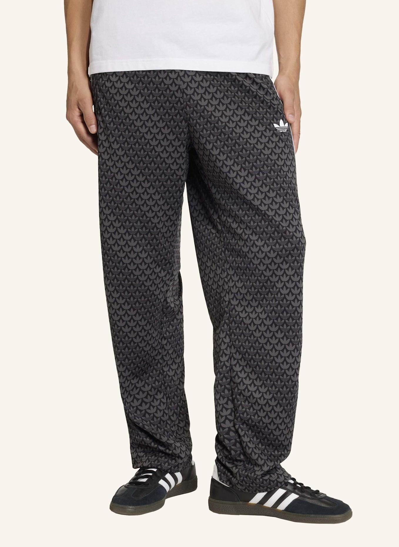 adidas Originals FIREBIRD LOOSE MONOGRAMM TRAININGSHOSE: SCHWARZ