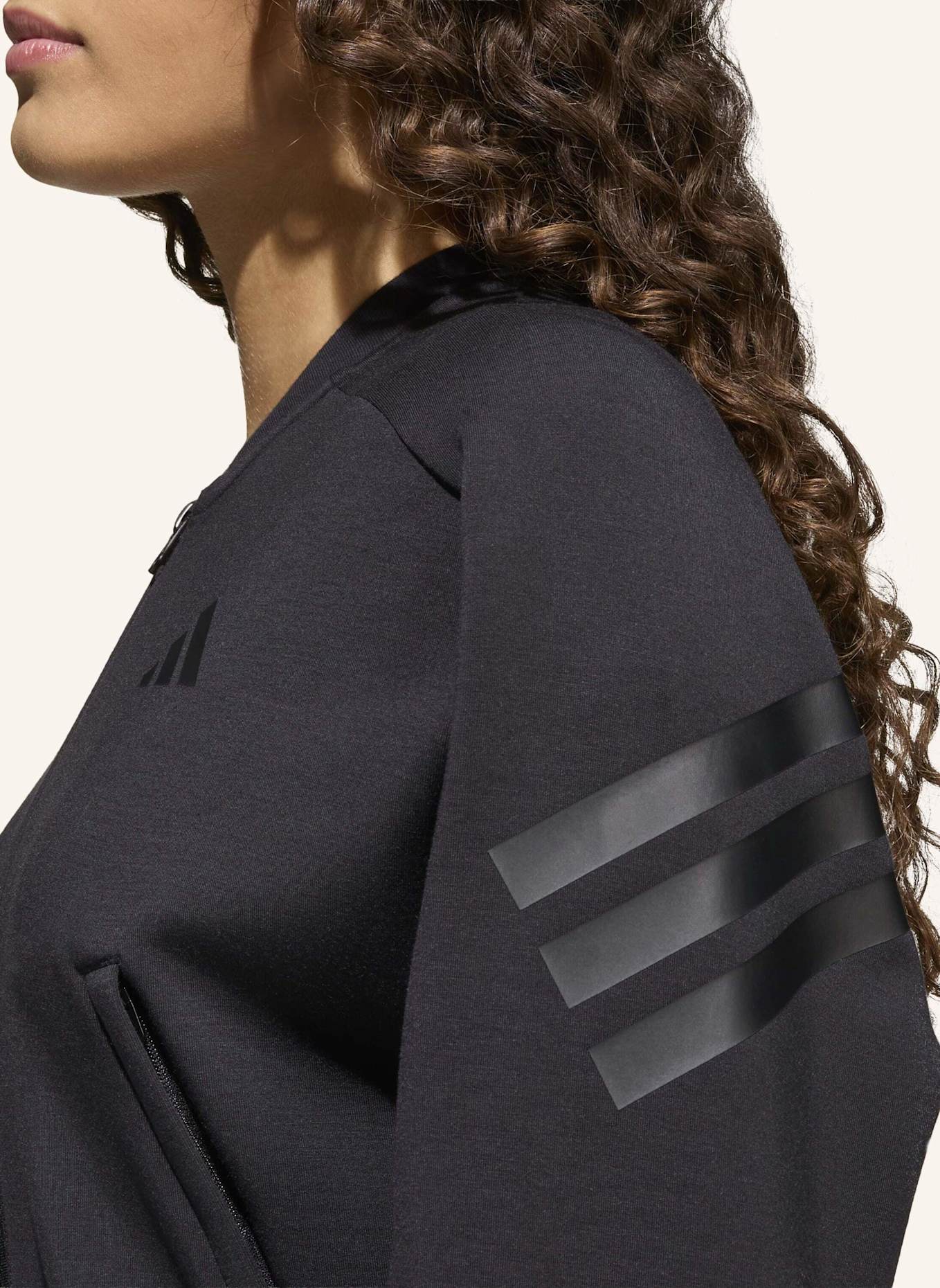 adidas FUTURE ICONS 3-STREIFEN HOODIE MIT DURCHGEHENDEM REISSVERSCHLUSS: SCHWARZ
