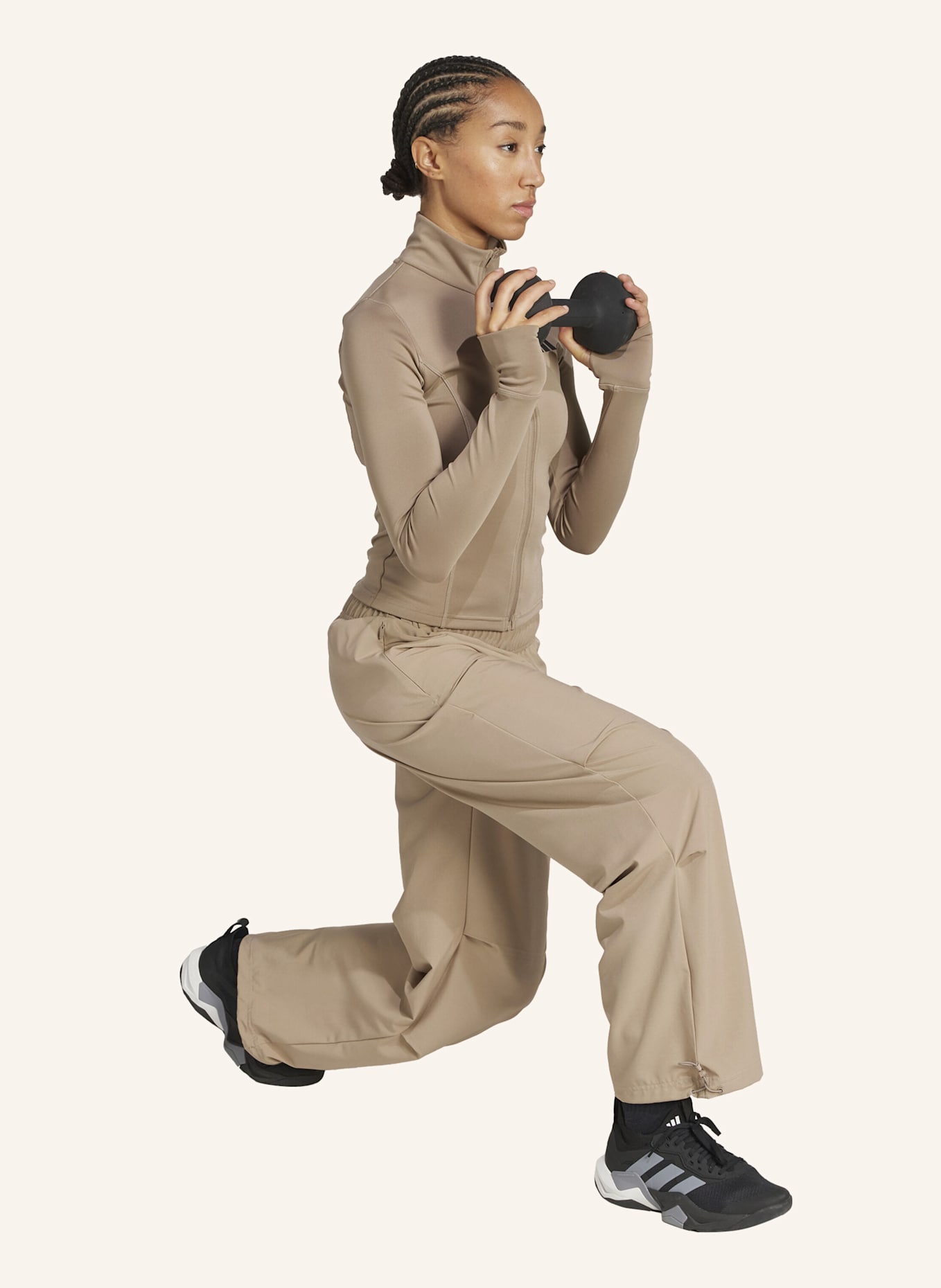 adidas WORKOUT ESSENTIALS GEWEBTE TRAININGSHOSE: BRAUN