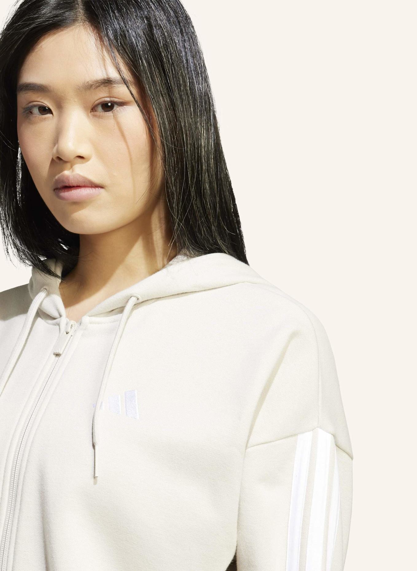 adidas ESSENTIALS 3-STREIFEN FRENCH TERRY KAPUZENJACKE: BEIGE/ WEISS
