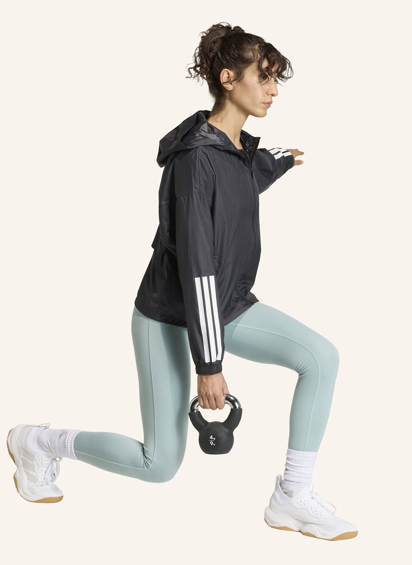 adidas HYPERGLAM 3-STREIFEN WINDBREAKER: SCHWARZ