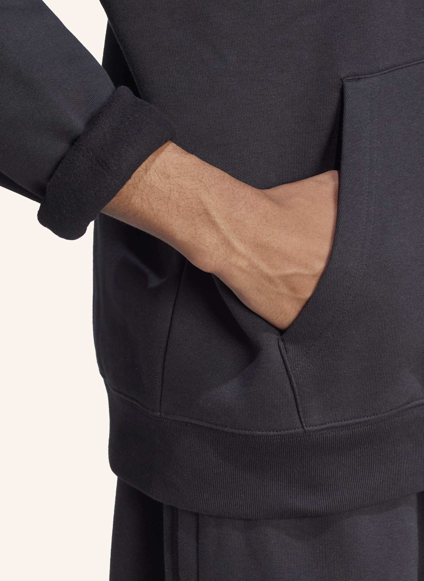 adidas Originals TREFOIL ESSENTIALS LOOSE HOODIE: SCHWARZ