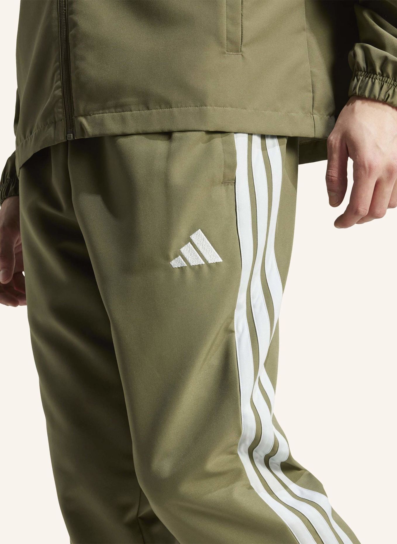 adidas 3-STREIFEN WOVEN TRAININGSANZUG: GRÜN