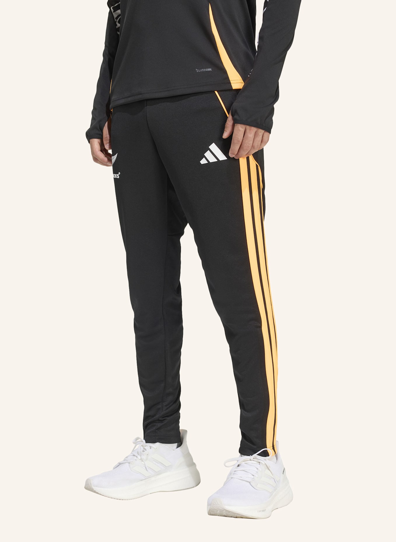 adidas ALL BLACKS MARVEL TRAININGSHOSE: SCHWARZ