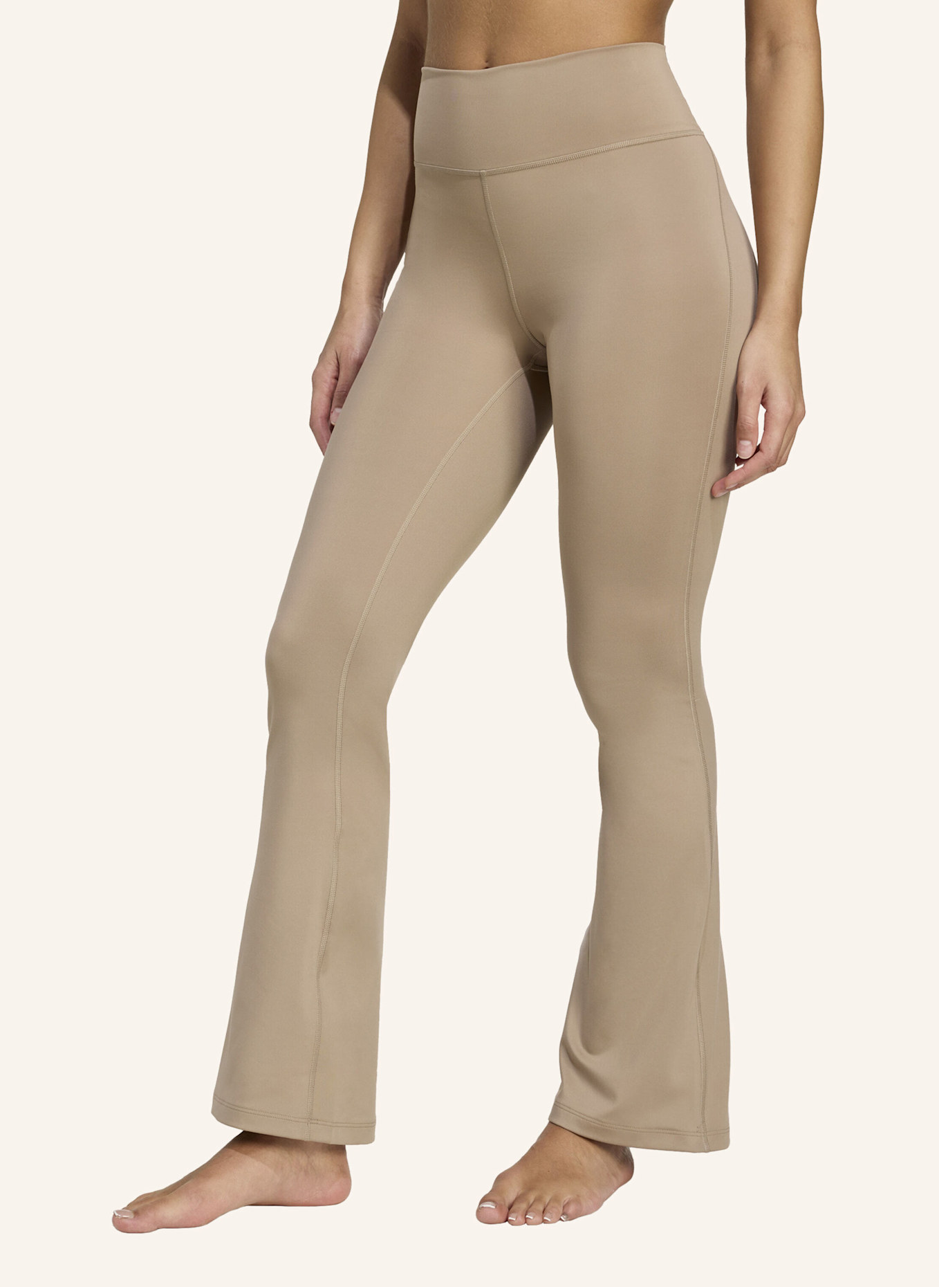 adidas ALL ME ESSENTIALS FLARE LEGGINGS: BRAUN