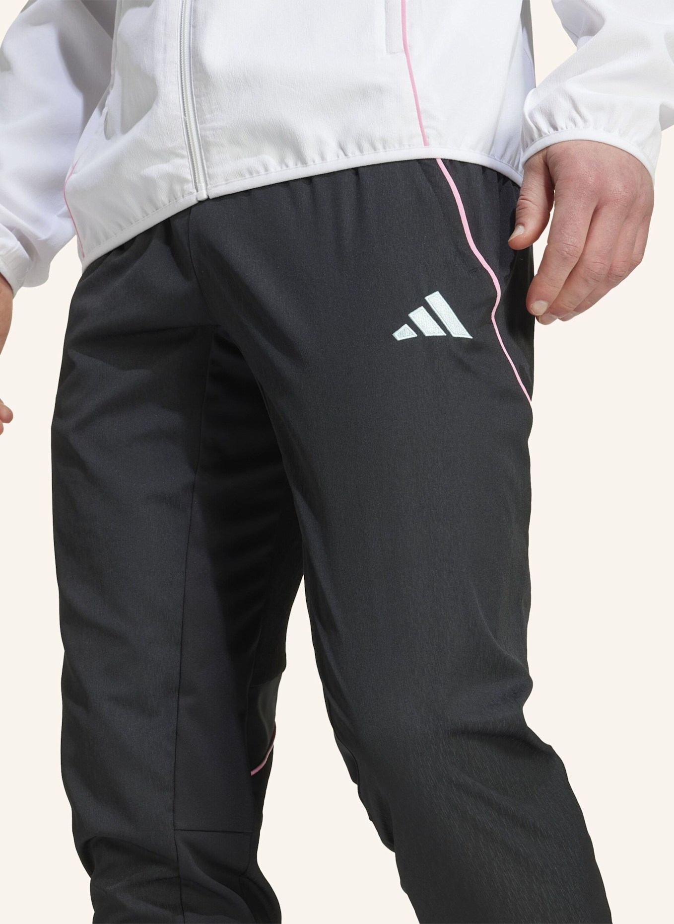 adidas JUVENTUS TURIN TIRO 25 COMPETITION PRÄSENTATIONSHOSE: SCHWARZ