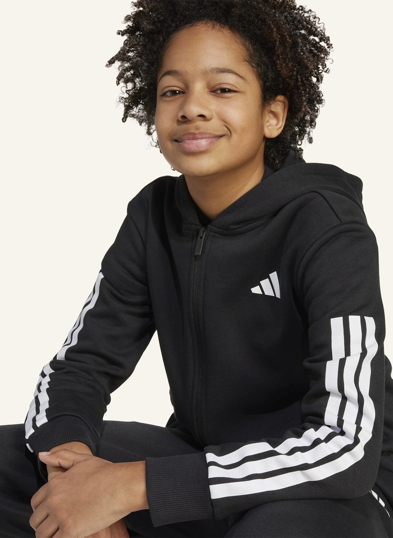 adidas FLEECE TRAININGSANZUG MIT KAPUZE KINDER: SCHWARZ/ WEISS