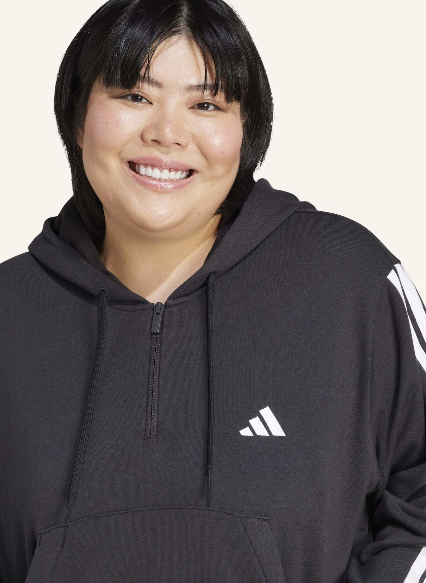 adidas ESSENTIALS 3-STREIFEN FRENCH TERRY QUARTER-ZIP HOODIE – GROSSE GRÖSSEN: SCHWARZ/ WEISS
