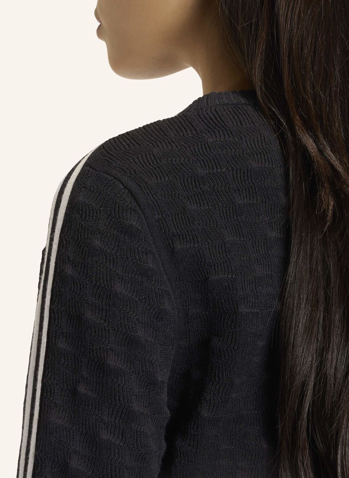 adidas Originals ADIDAS ORIGINALS SLIM SOLID SPIKE KNIT SWEATSHIRT: SCHWARZ