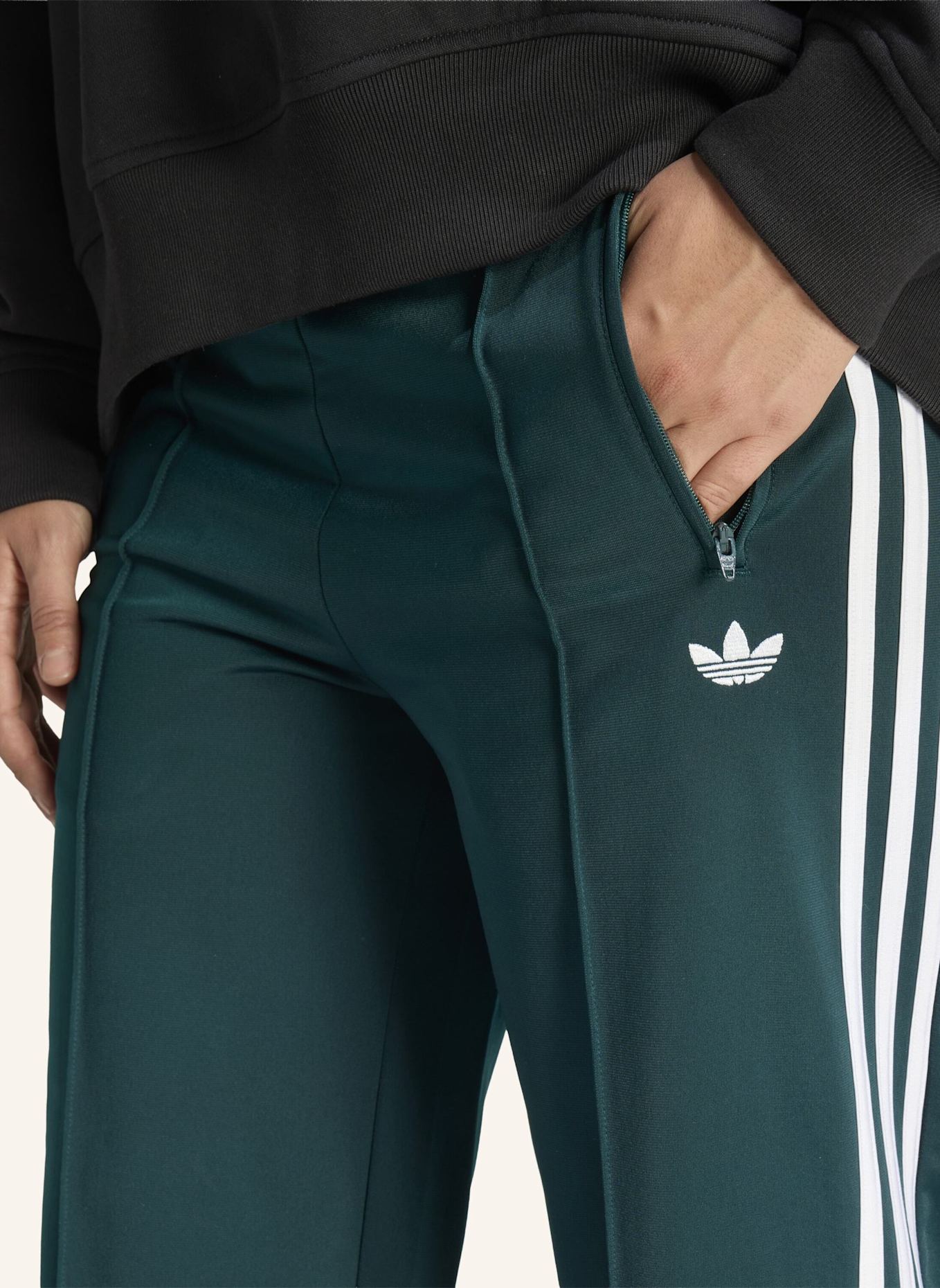 adidas Originals Track Pants FB LOOSE: GRÜN/ WEISS