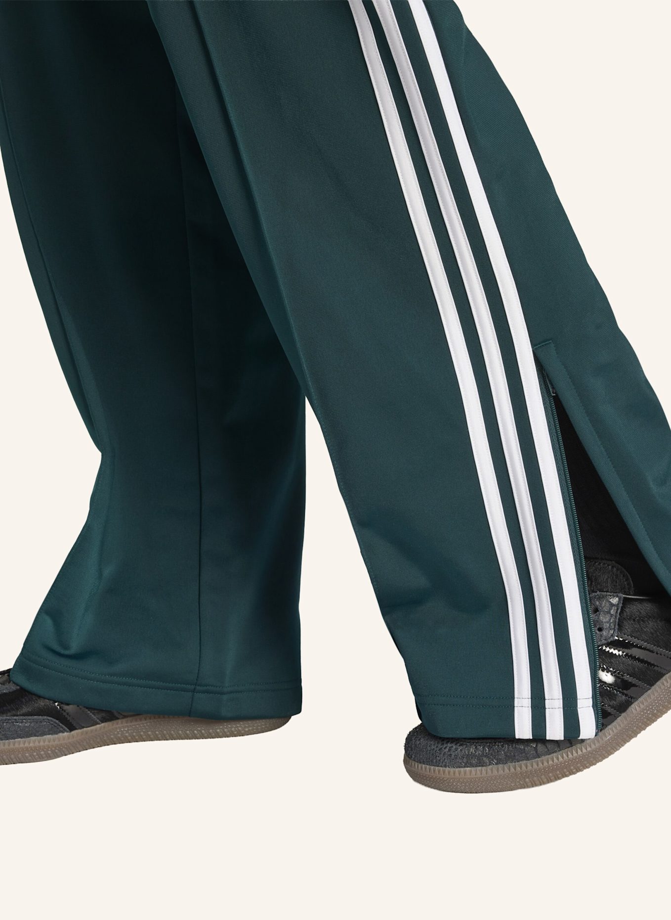 adidas Originals Track Pants FB LOOSE: GRÜN/ WEISS