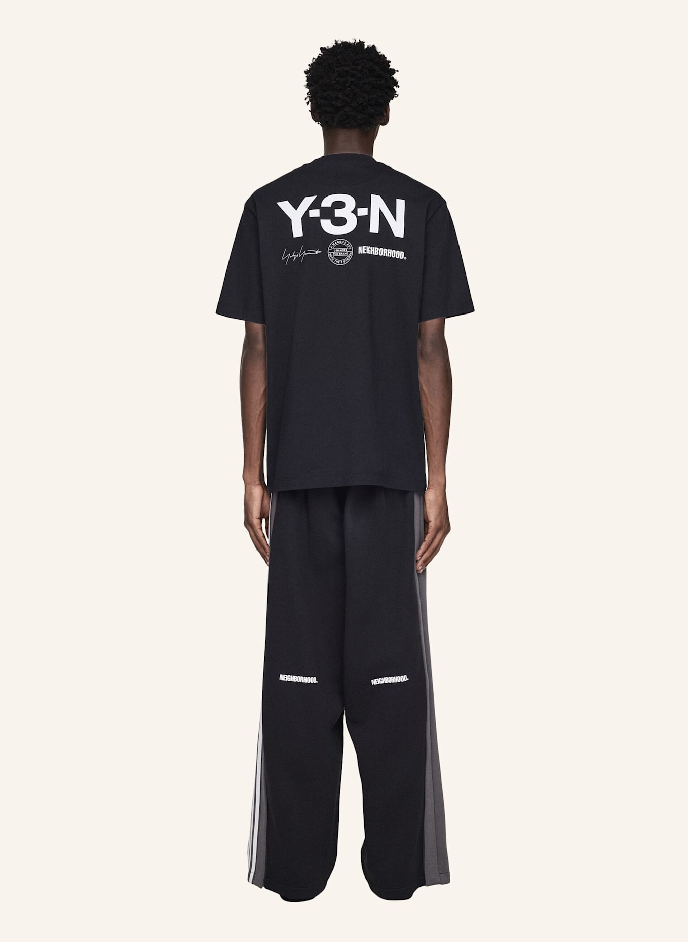 Y-3 Y-3 NBHD GRAFIK-T-SHIRT: SCHWARZ
