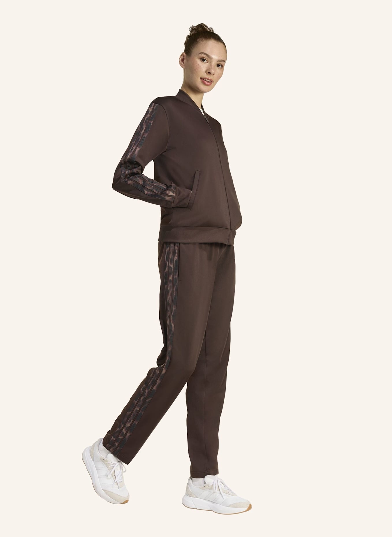adidas TRAININGSANZUG 3-STRIPES LEOPARD PRINT: BRAUN