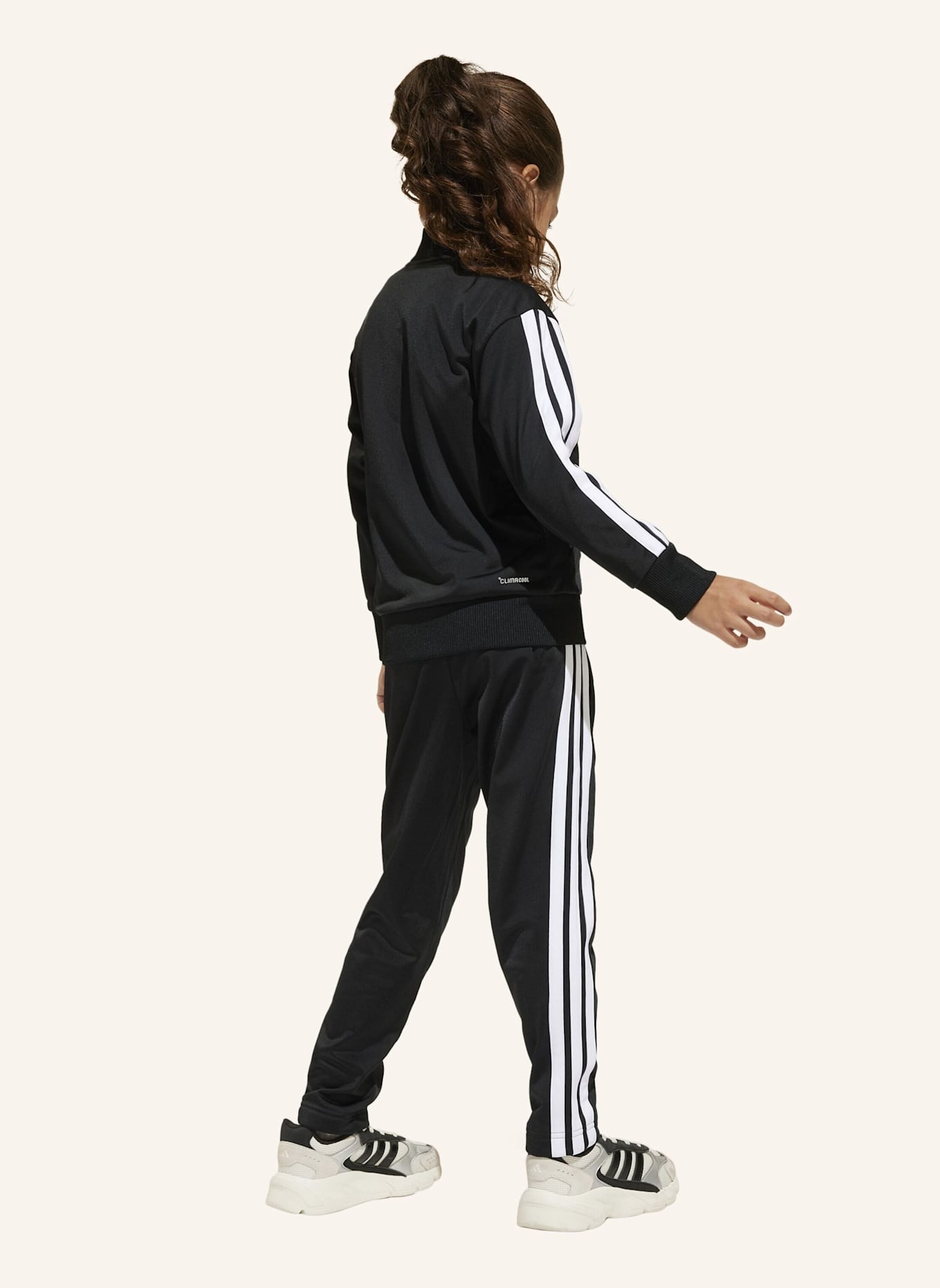 adidas SEASONAL ESSENTIALS TIBERIO 3-STREIFEN TRICOT KIDS TRAININGSANZUG: SCHWARZ/ WEISS/ ROT