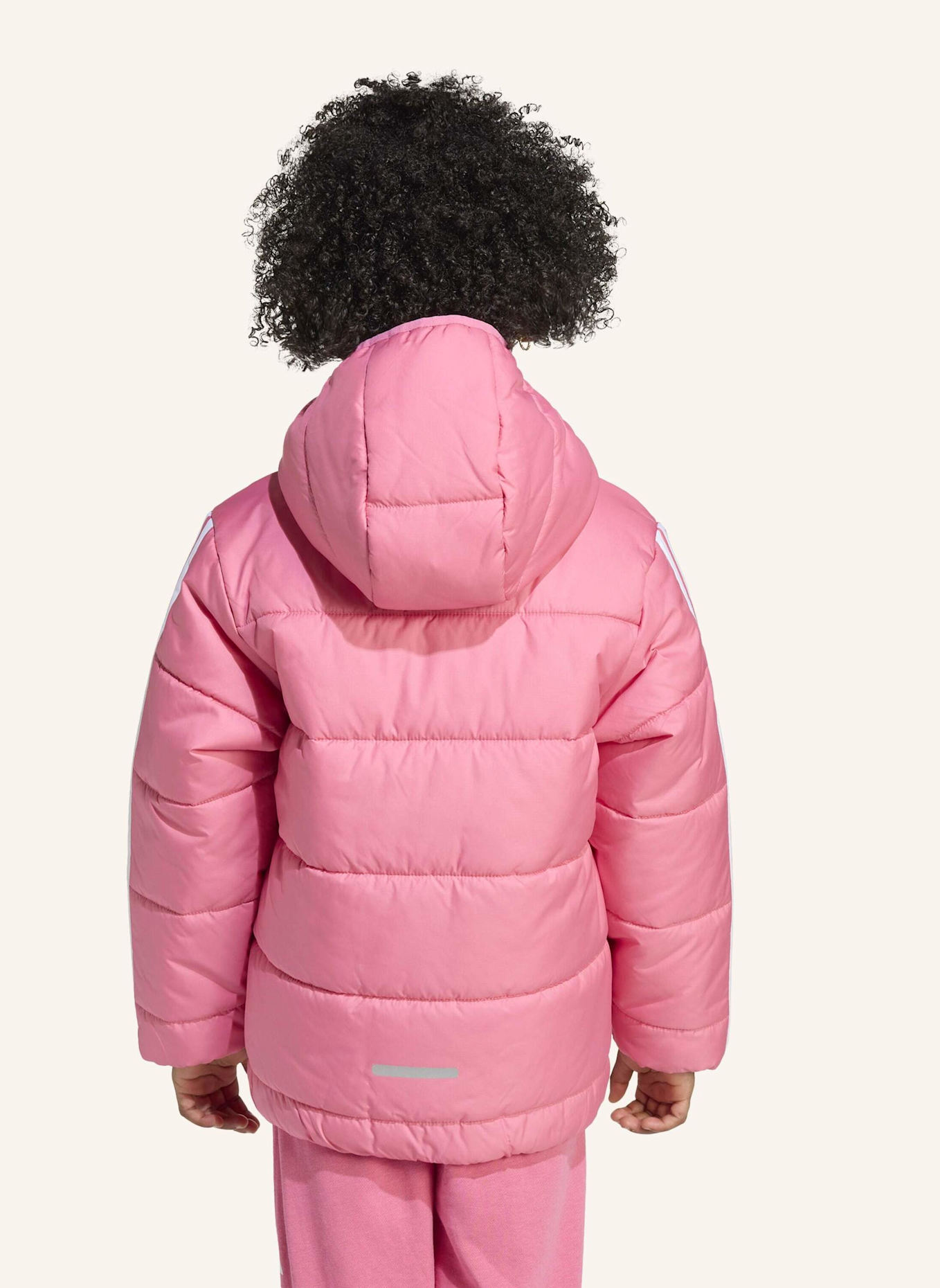 adidas ESSENTIALS 3-STREIFEN GEFÜTTERTE KINDERJACKE: ROSA/ WEISS