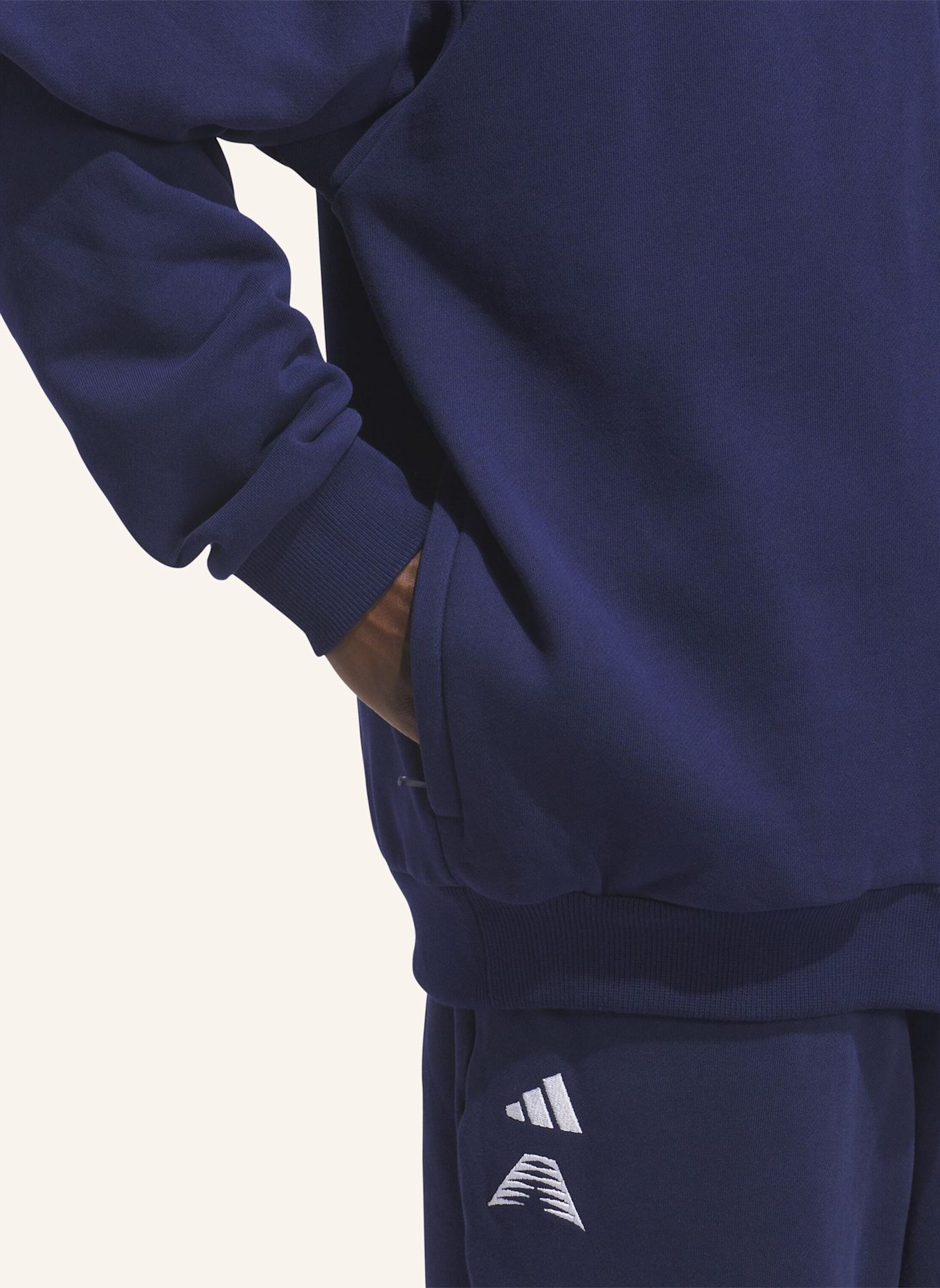 adidas ADIDAS FARM SACCOSH KAPUZENJACKE: BLAU
