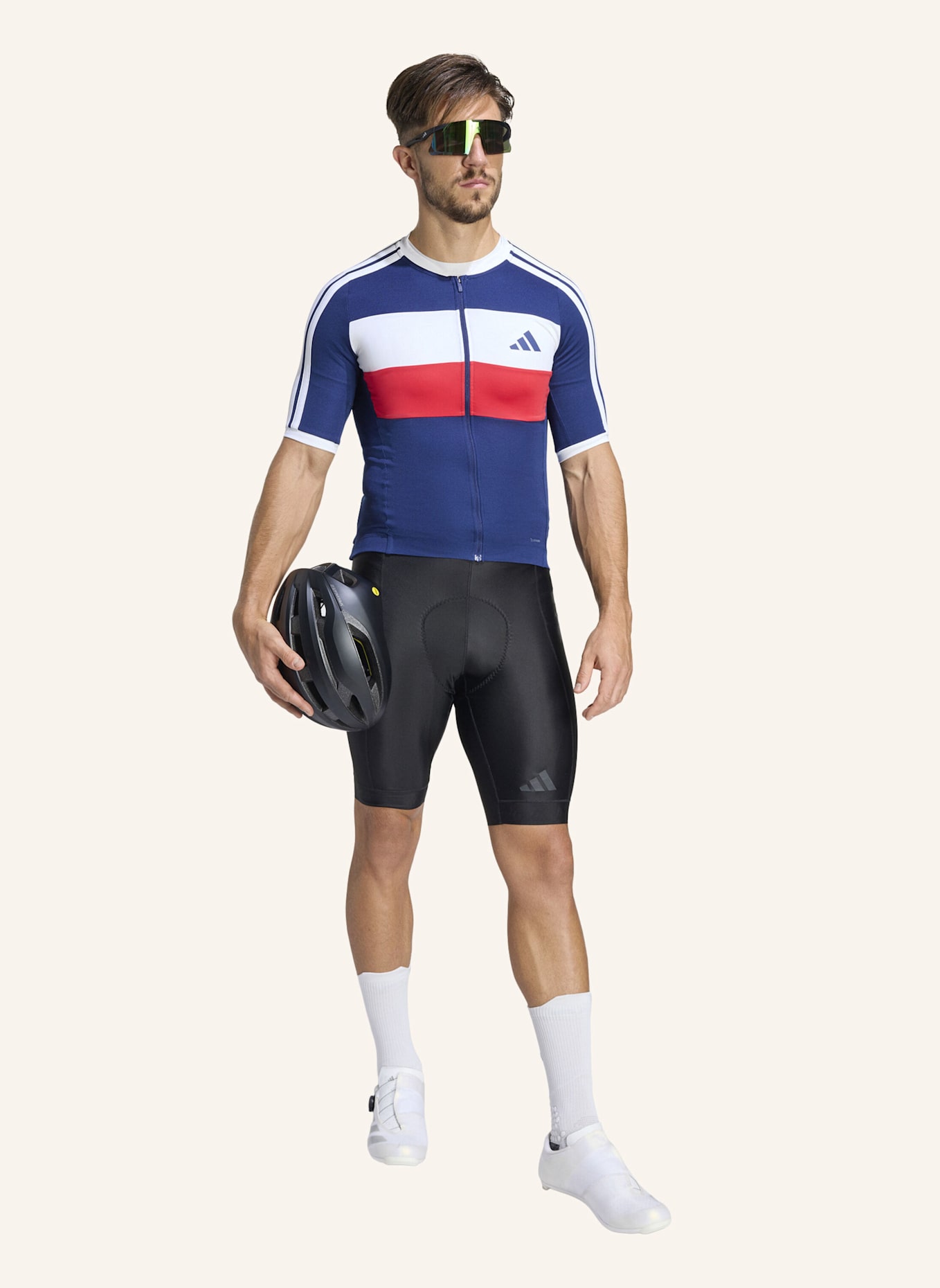 adidas ESSENTIALS GEPOLSTERTE FAHRRADSHORTS MIT TRÄGERN: SCHWARZ