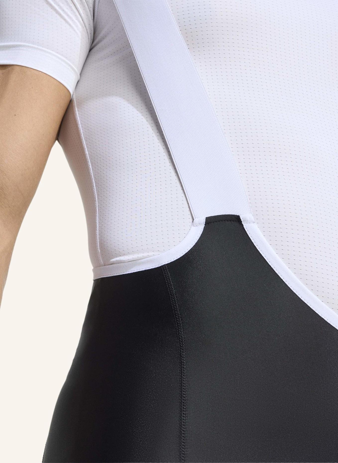 adidas ESSENTIALS GEPOLSTERTE FAHRRADSHORTS MIT TRÄGERN: SCHWARZ