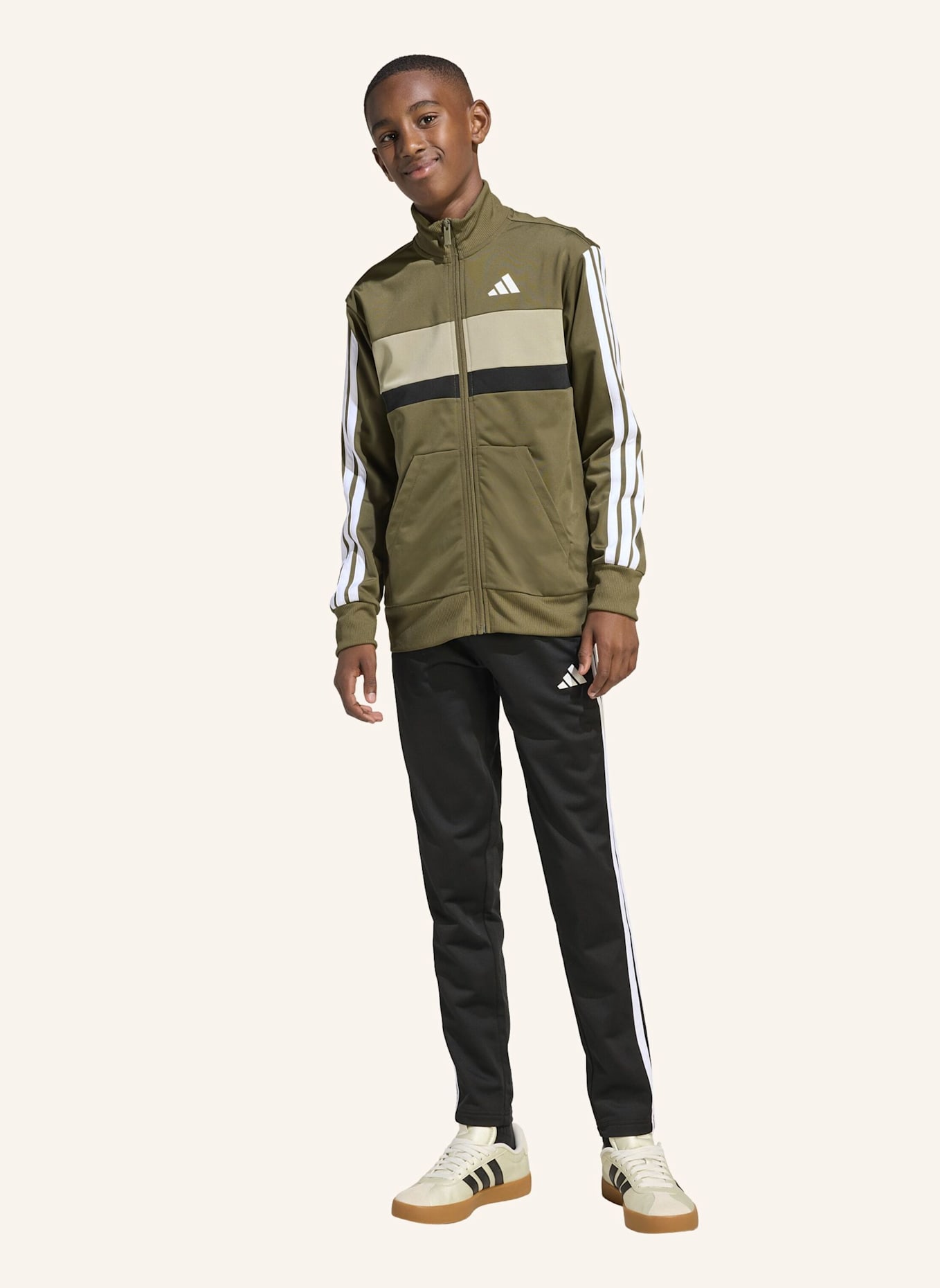 adidas SEASONAL ESSENTIALS TIBERIO 3-STREIFEN TRICOT KIDS TRAININGSANZUG: WEISS