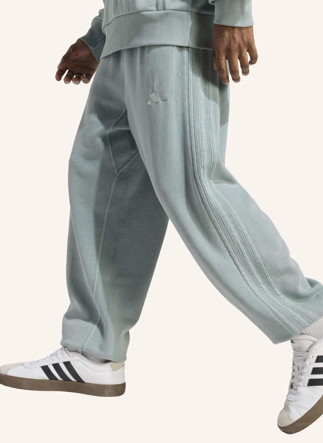 adidas ALL SZN FRENCH TERRY WASHED LOOSE HOSE: GRÜN