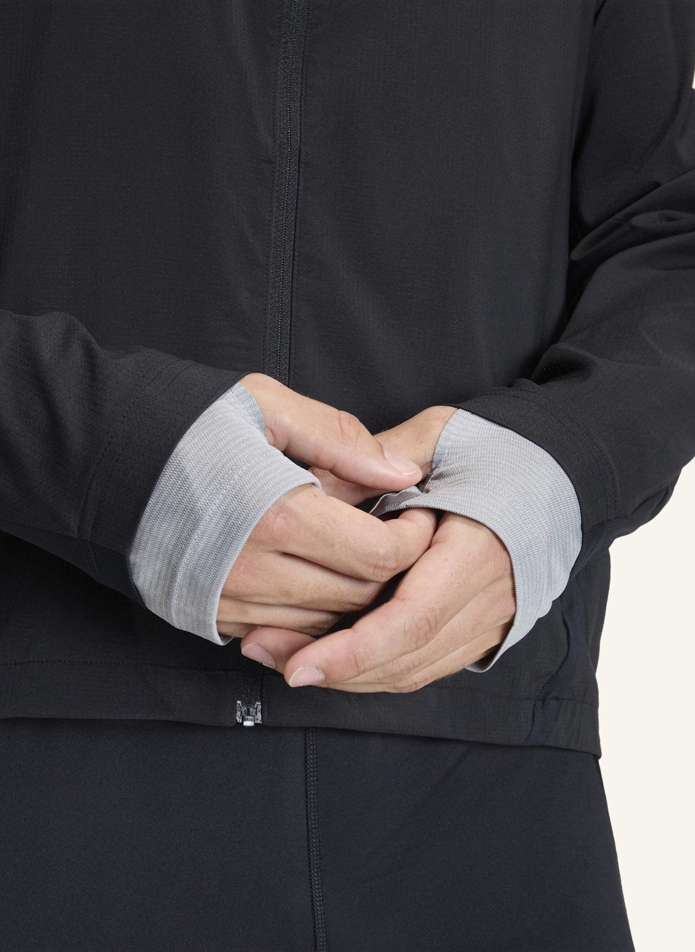 adidas ADI365 FORMOTION JACKE: SCHWARZ