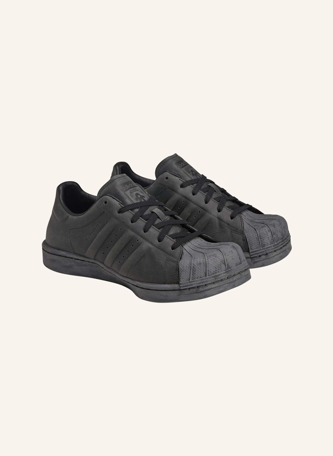 adidas Originals ADIDAS ORIGINALS BY AVAVAV ADIDAS SUPERSTAR SCHUH: GRAU