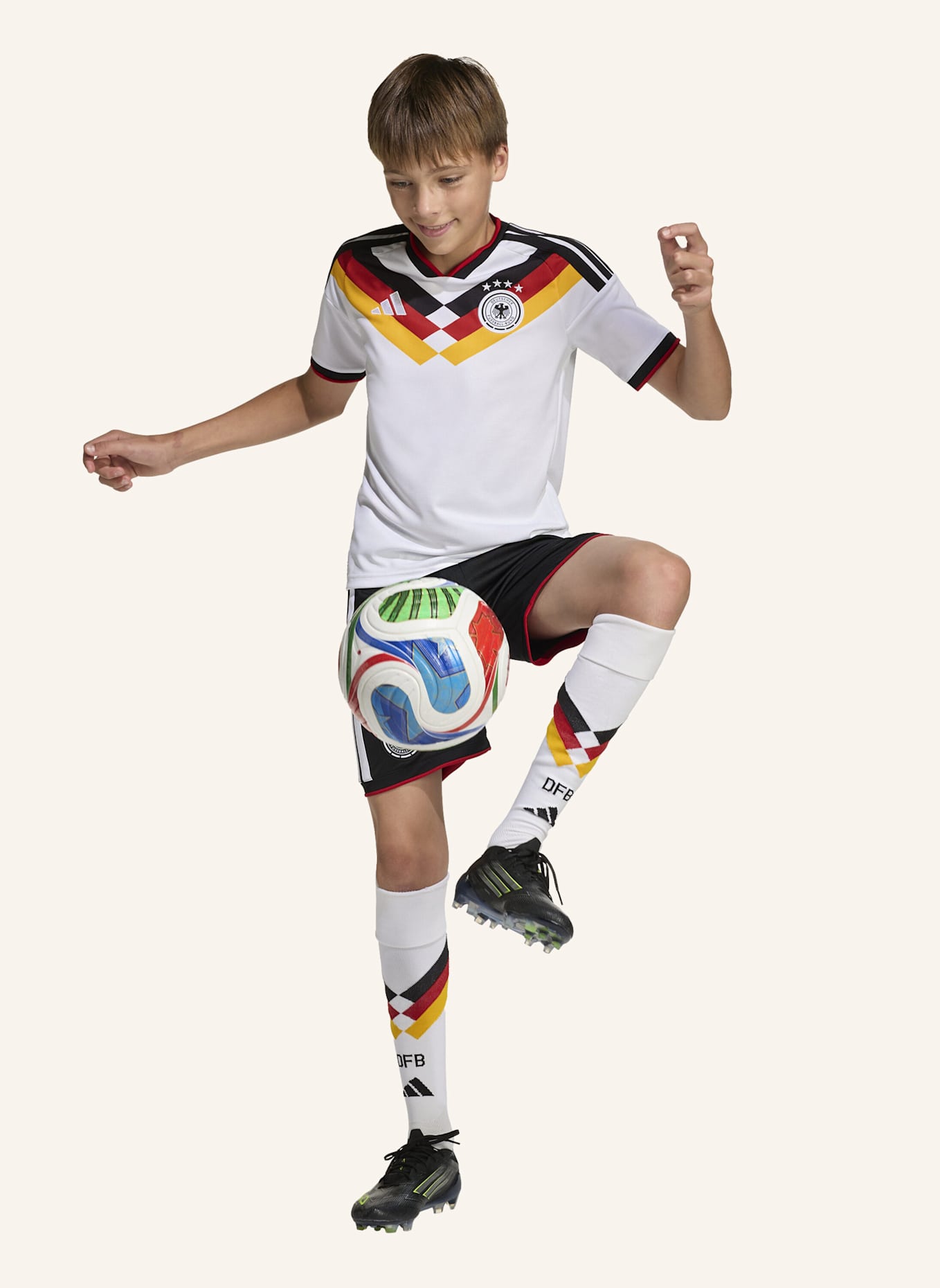 adidas DEUTSCHLAND 26 KIDS HEIMSHORTS: SCHWARZ
