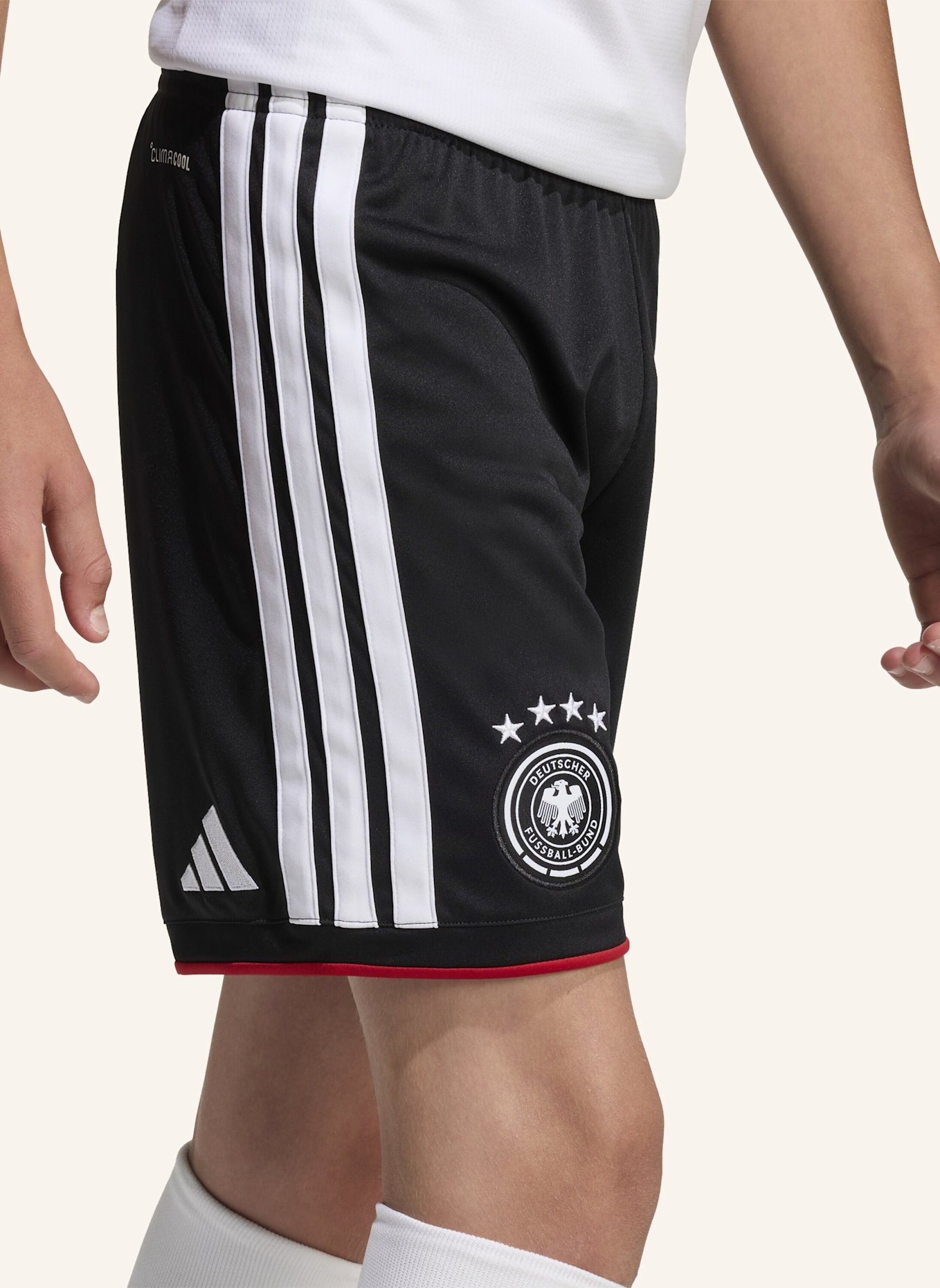 adidas DEUTSCHLAND 26 KIDS HEIMSHORTS: SCHWARZ