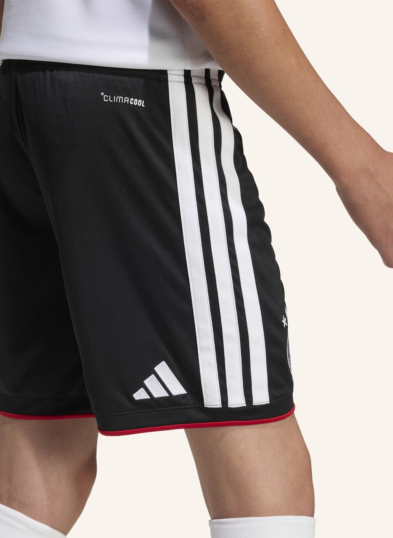 adidas DEUTSCHLAND 26 KIDS HEIMSHORTS: SCHWARZ