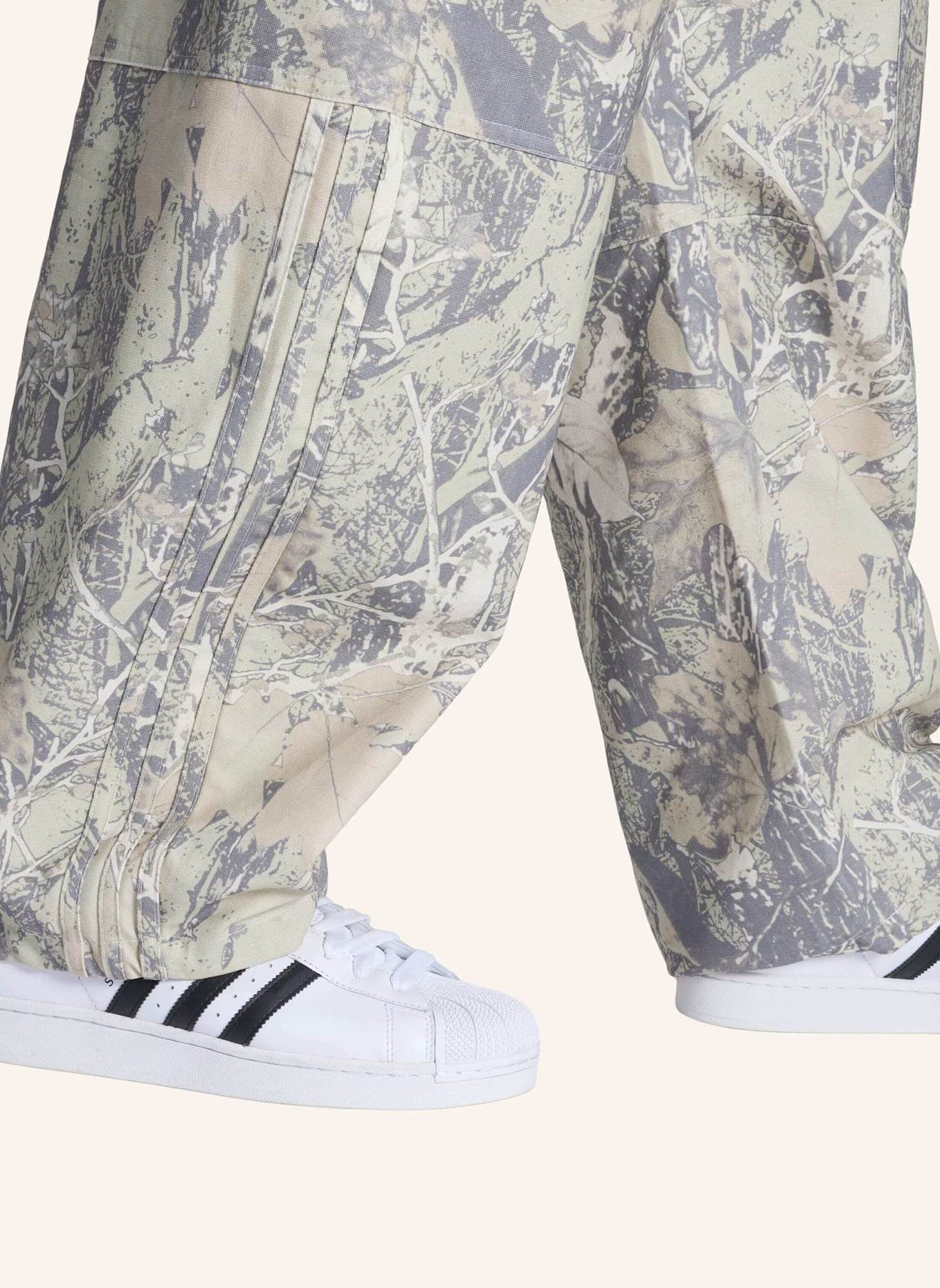 adidas Originals ORIGINALS CANVAS CARGO WORKHOSE: GRAU/ BEIGE