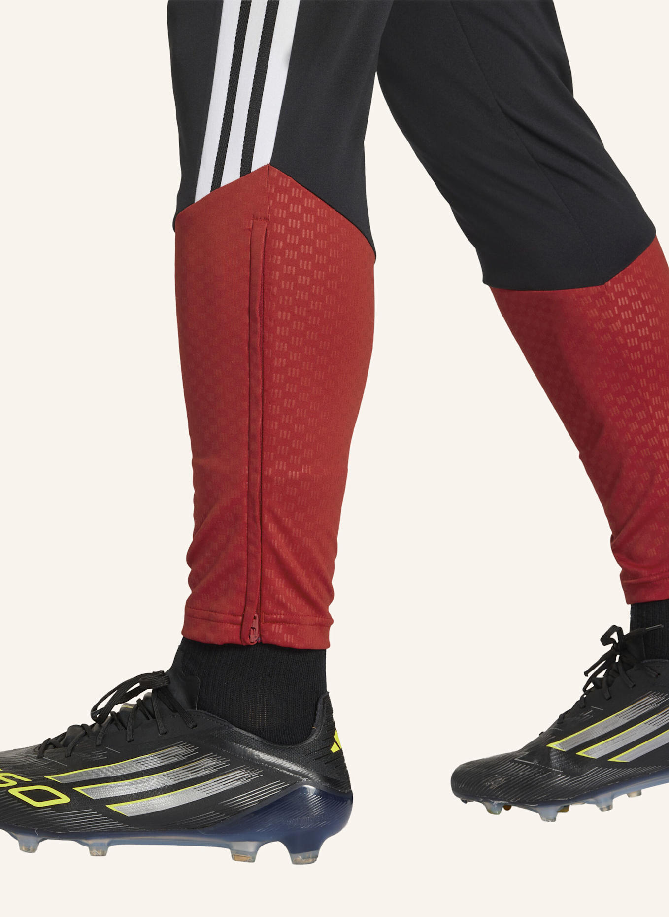 adidas DEUTSCHLAND 26 TIRO TRAININGSHOSE: SCHWARZ