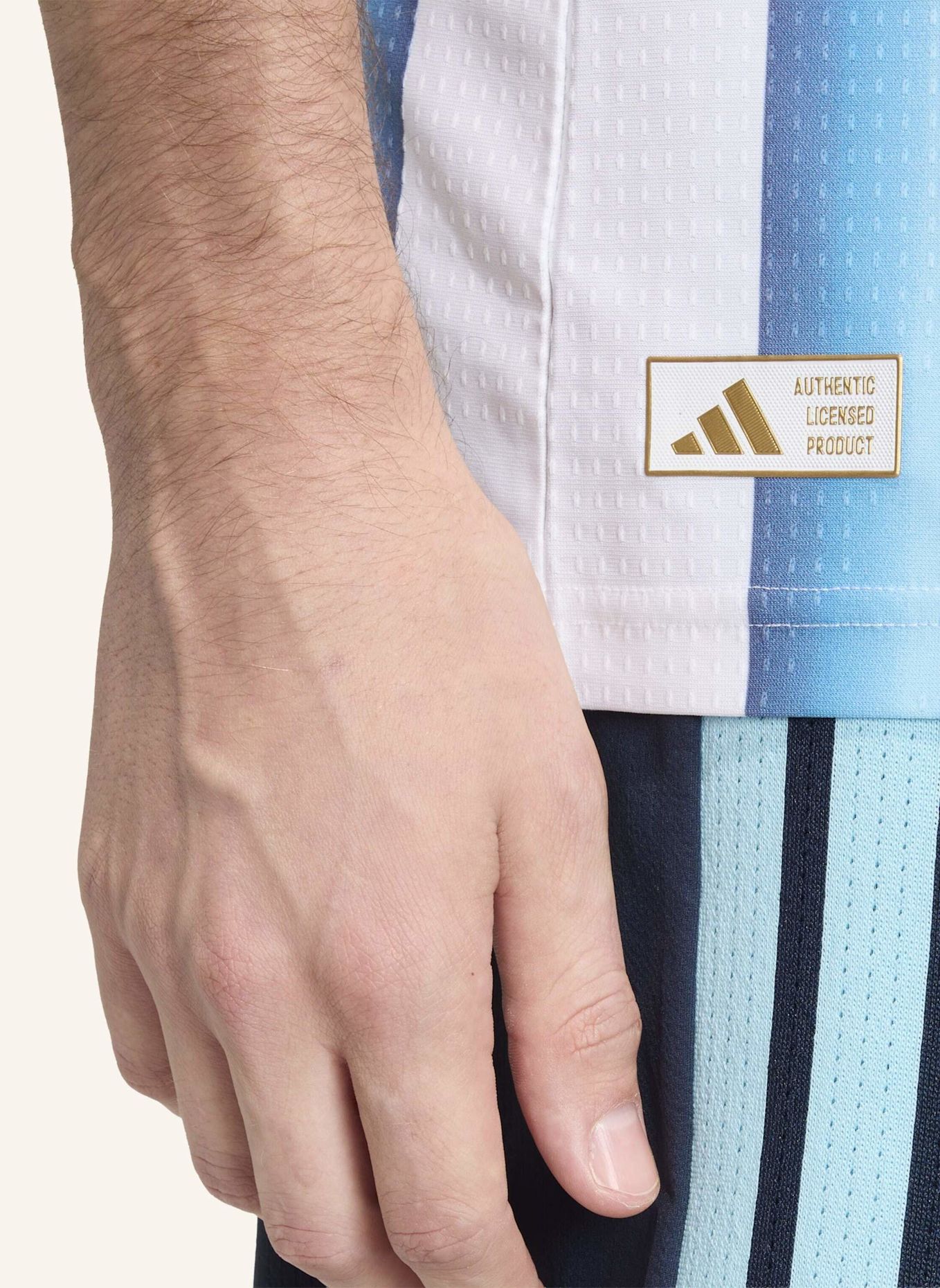 adidas ARGENTINIEN 26 AUTHENTIC HEIMTRIKOT: WEISS/ BLAU