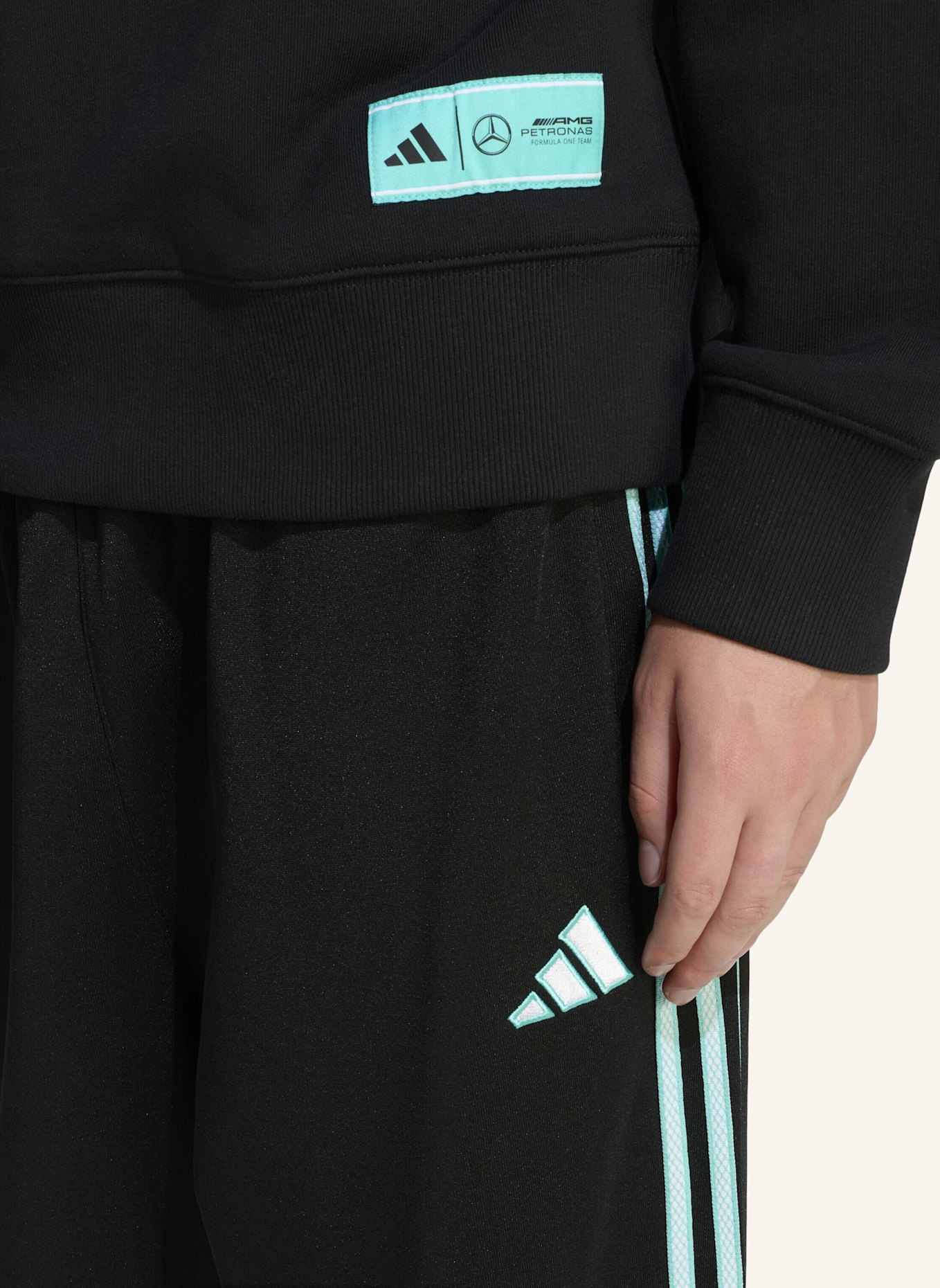 adidas MERCEDES - AMG PETRONAS FORMULA ONE TEAM LAS VEGAS TRAININGSHOSE HERREN: SCHWARZ/ WEISS