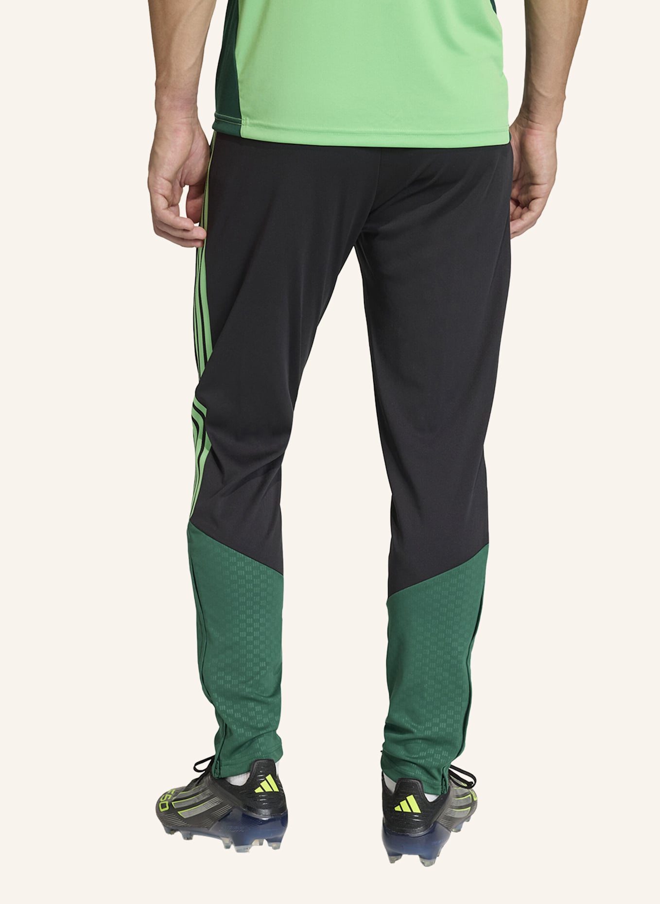 adidas MEXIKO 26 TIRO TRAININGSHOSE: SCHWARZ