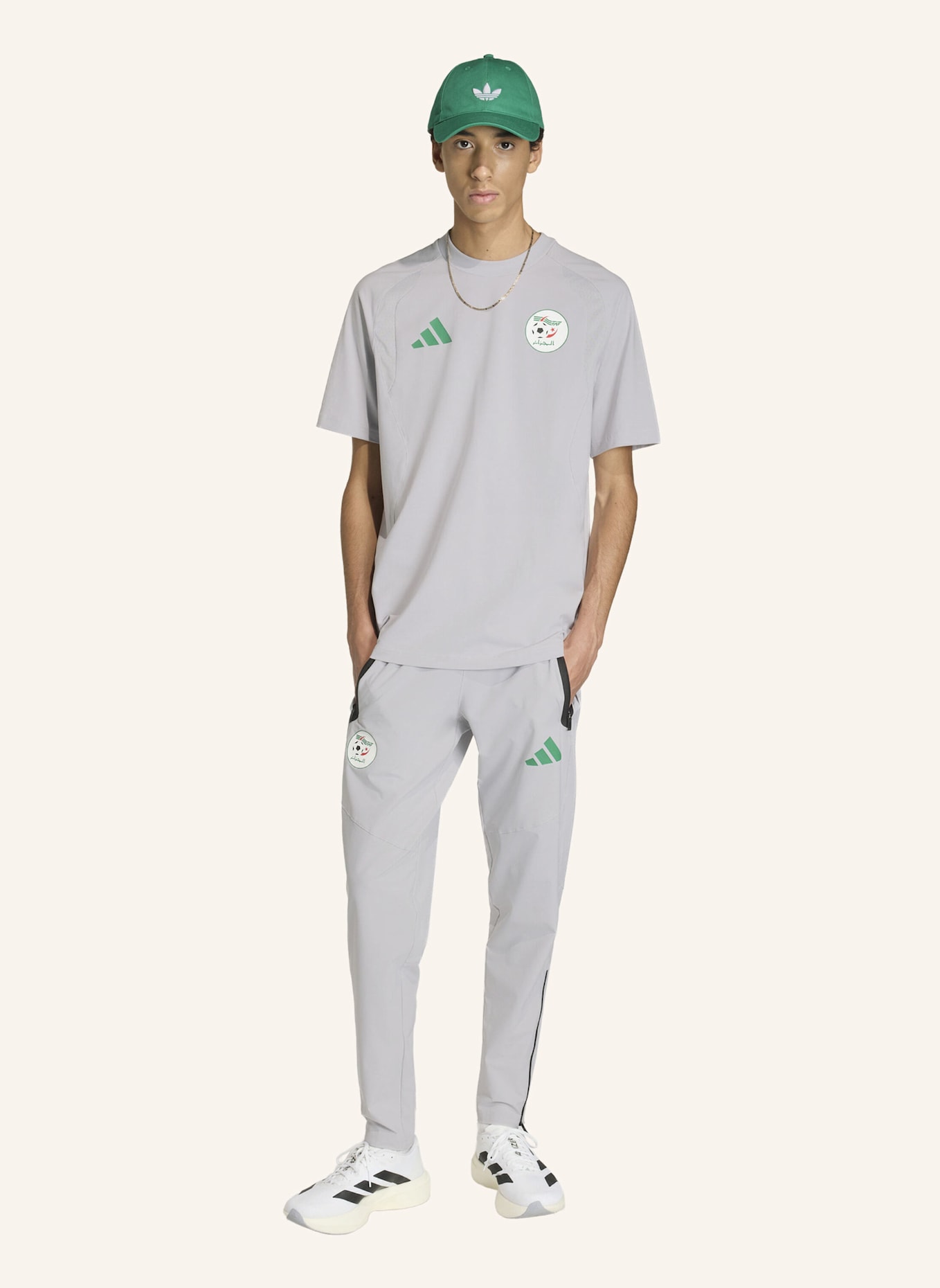 adidas ALGERIEN TIRO TECH HOSE: GRAU