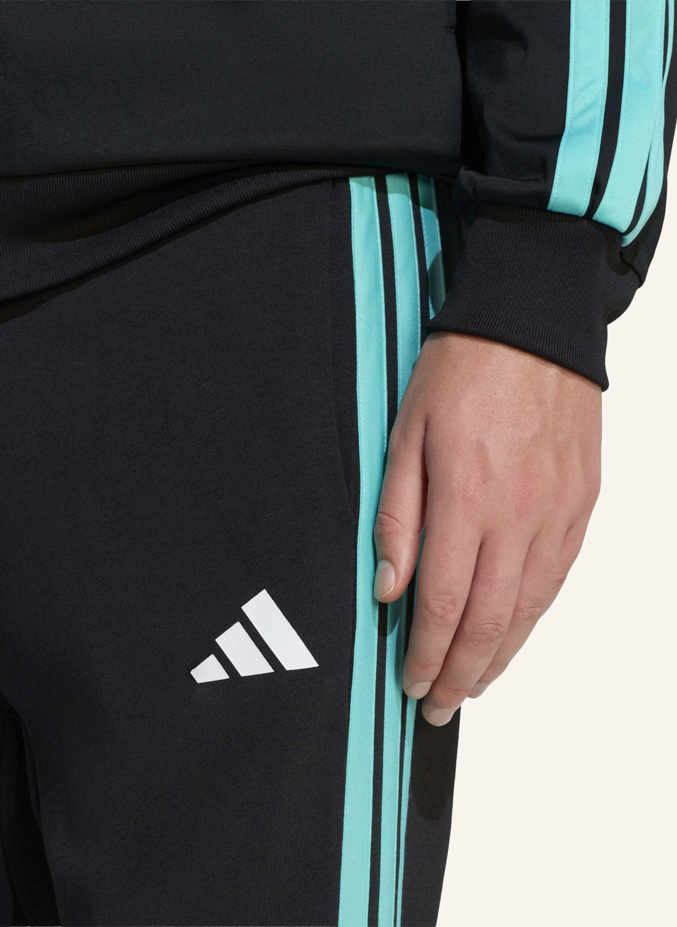 adidas MERCEDES - AMG PETRONAS FORMULA 1 TEAM DNA HOSE: SCHWARZ