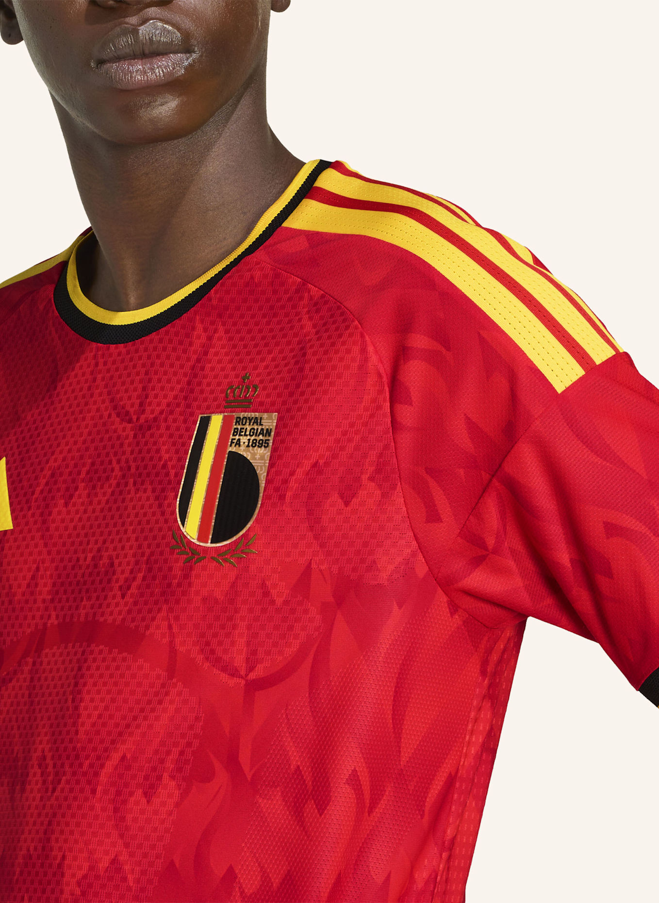 adidas AUTHENTISCHES BELGIEN 26 HEIMTRIKOT: ROT/ GOLD