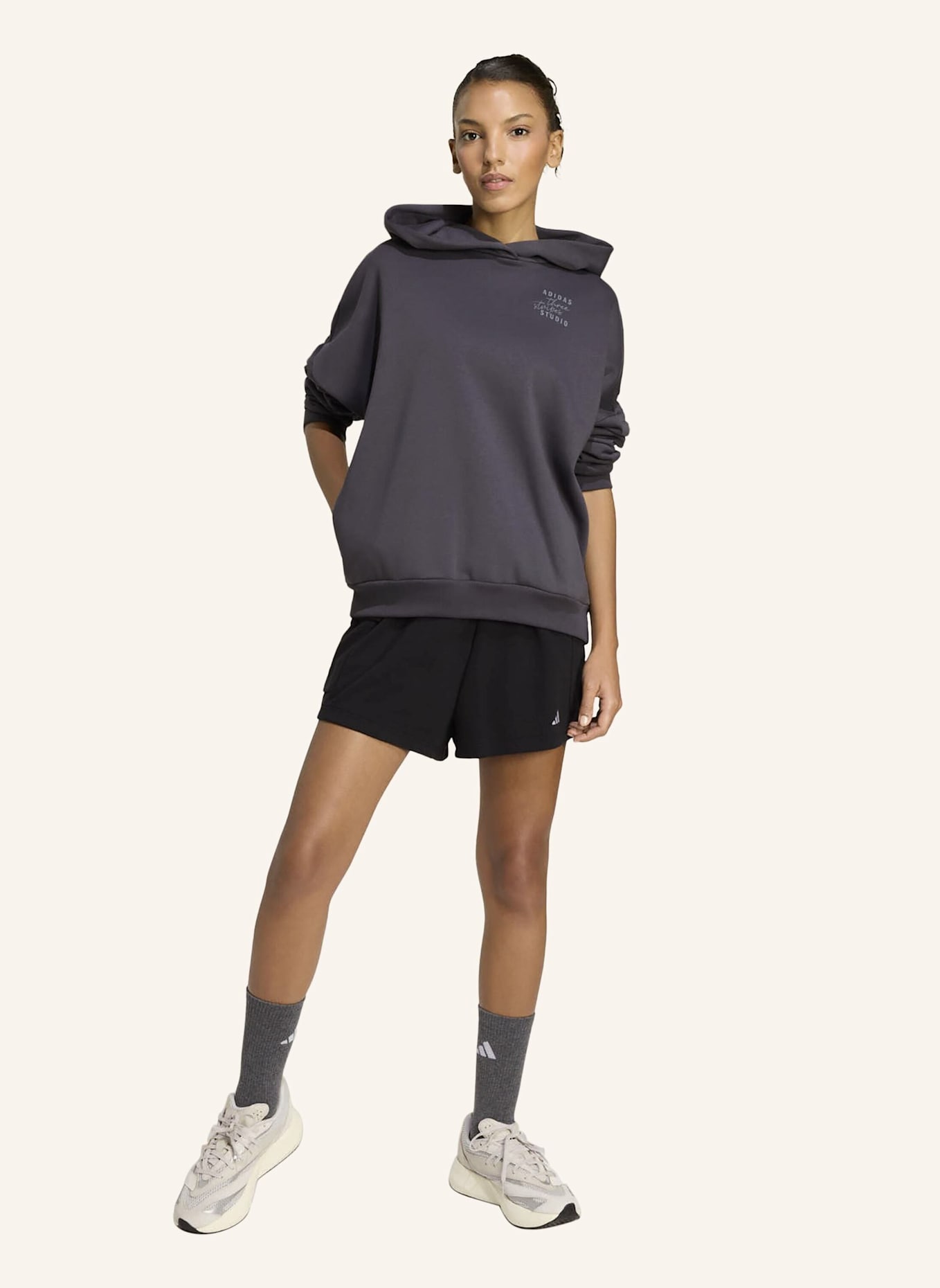 adidas 3-STREIFEN STUDIO HOODIE: LILA