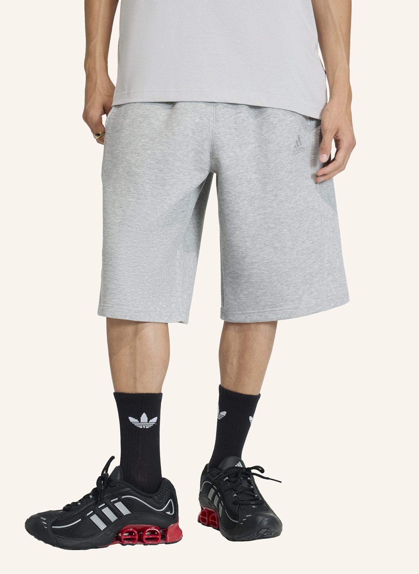 adidas Originals SPACER CUTLINE CREW SHORTS: GRAU