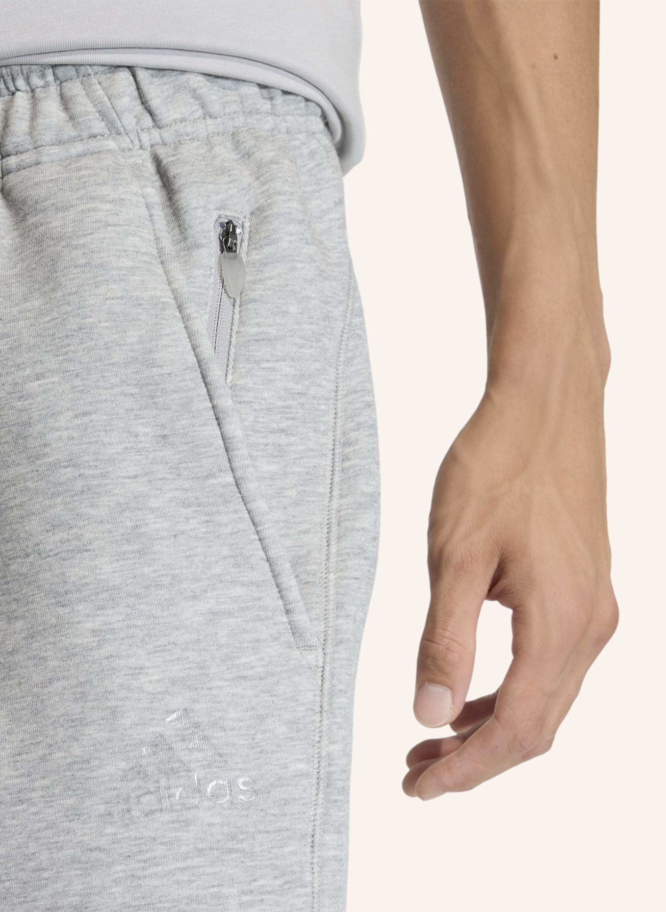 adidas Originals SPACER CUTLINE CREW SHORTS: GRAU