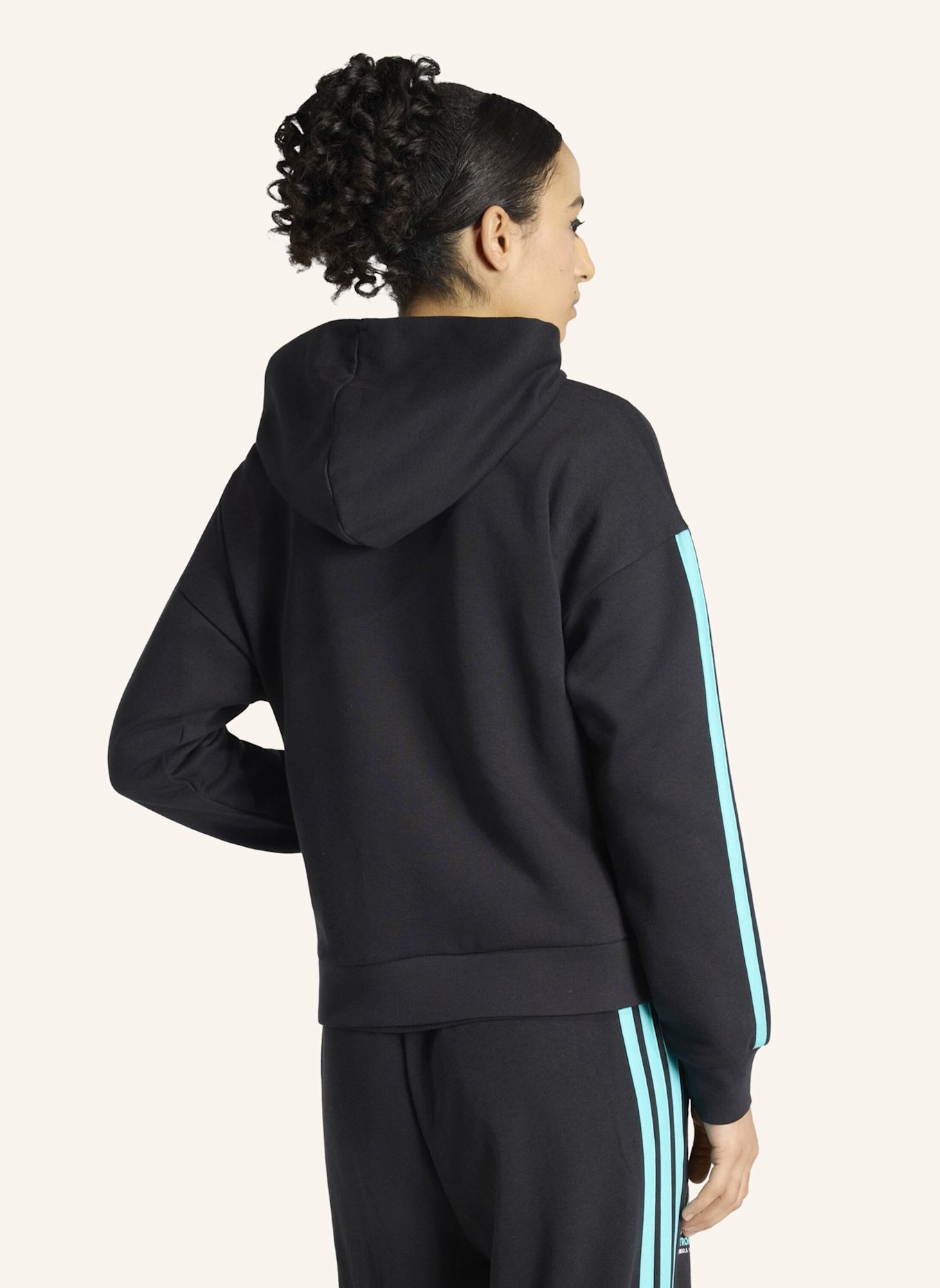 adidas MERCEDES-AMG PETRONAS FORMULA 1 TEAM DNA KAPUZENJACKE: SCHWARZ