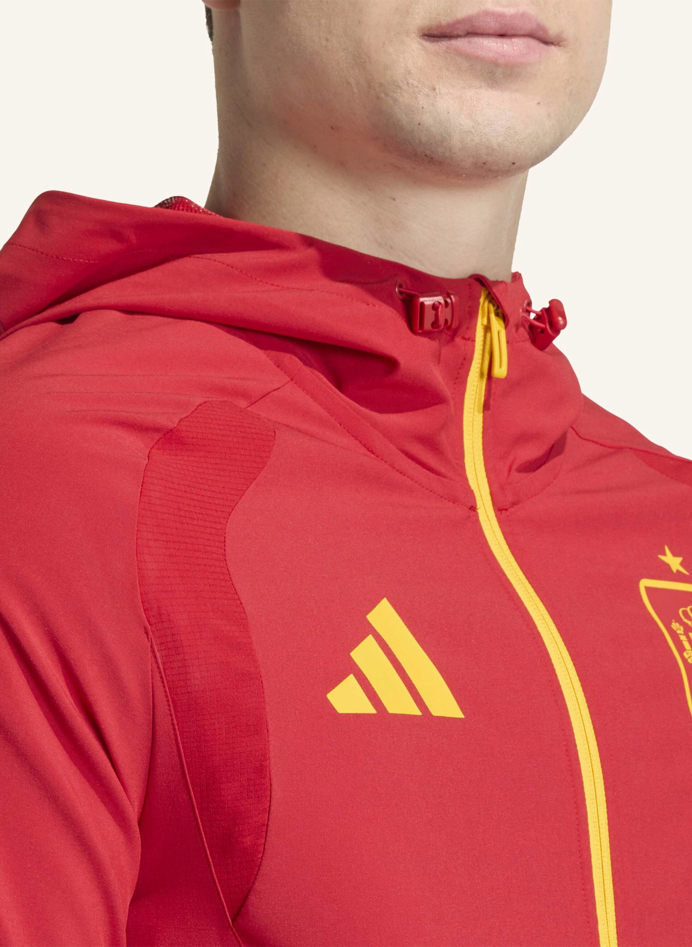 adidas SPANIEN TIRO TRAVEL WINDBREAKER MIT DURCHGEHENDEM REISSVERSCHLUSS: ROT