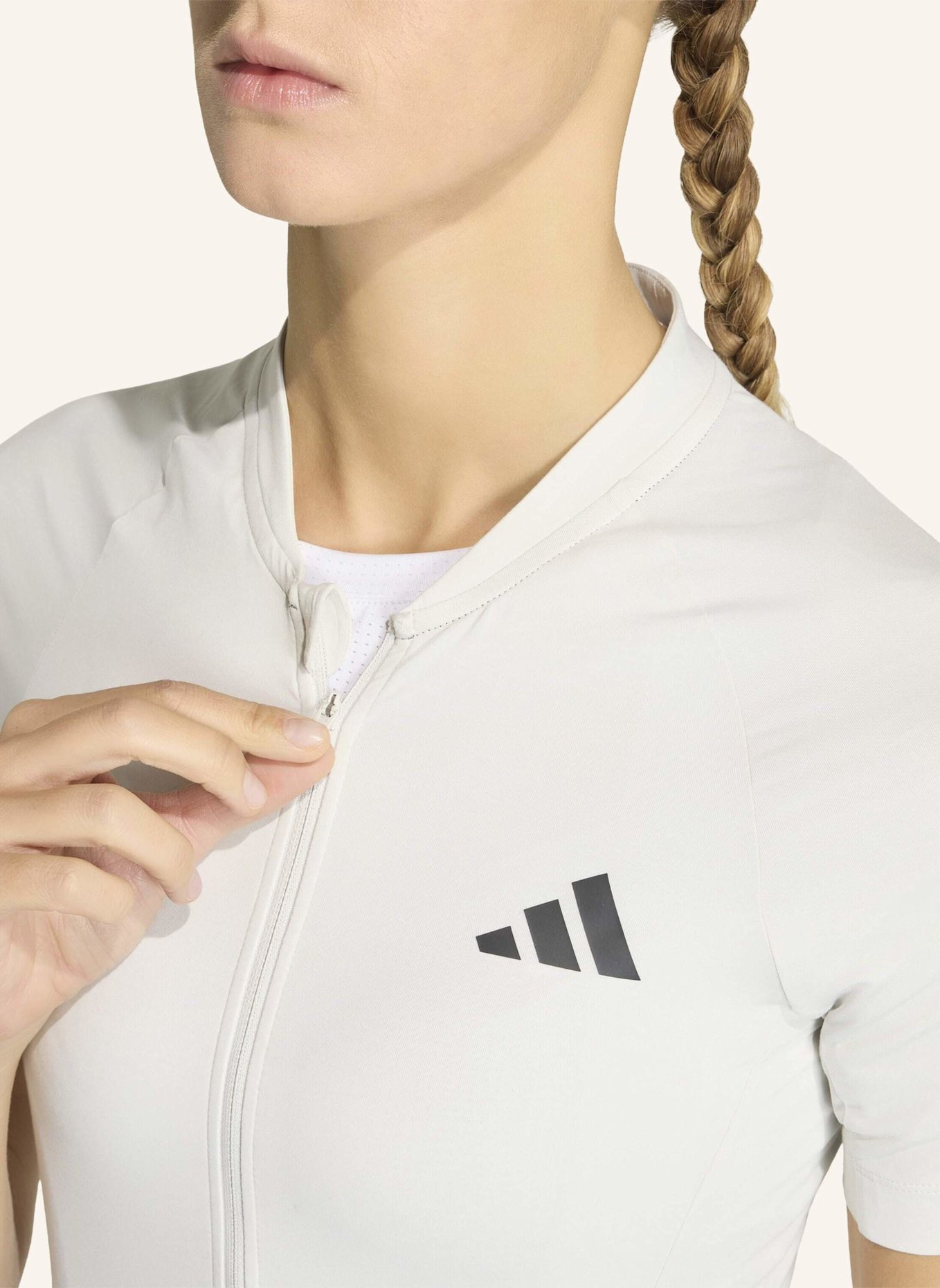 adidas ESSENTIALS FAHRRADTRIKOT: GRAU