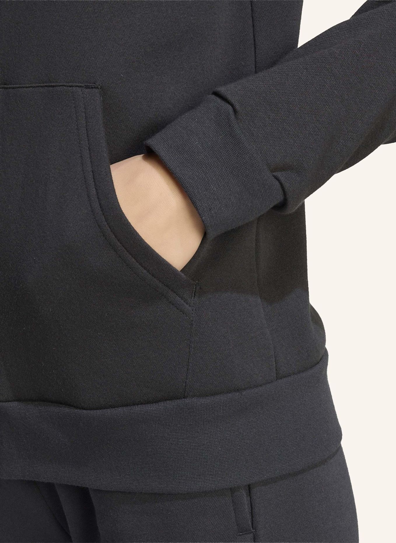 adidas ENTRADA26 KAPUZENJACKE MIT DURCHGEHENDEM REISSVERSCHLUSS: SCHWARZ / WEISS