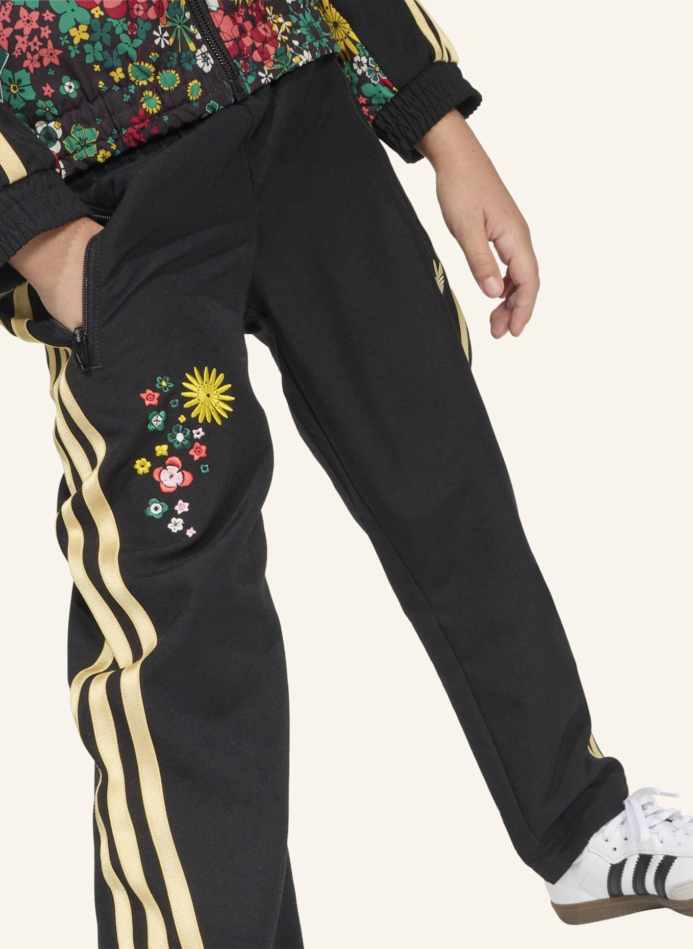 adidas Originals ADIDAS ORIGINALS X LIBERTY LONDON GEWEBTER TRAININGSANZUG: SCHWARZ