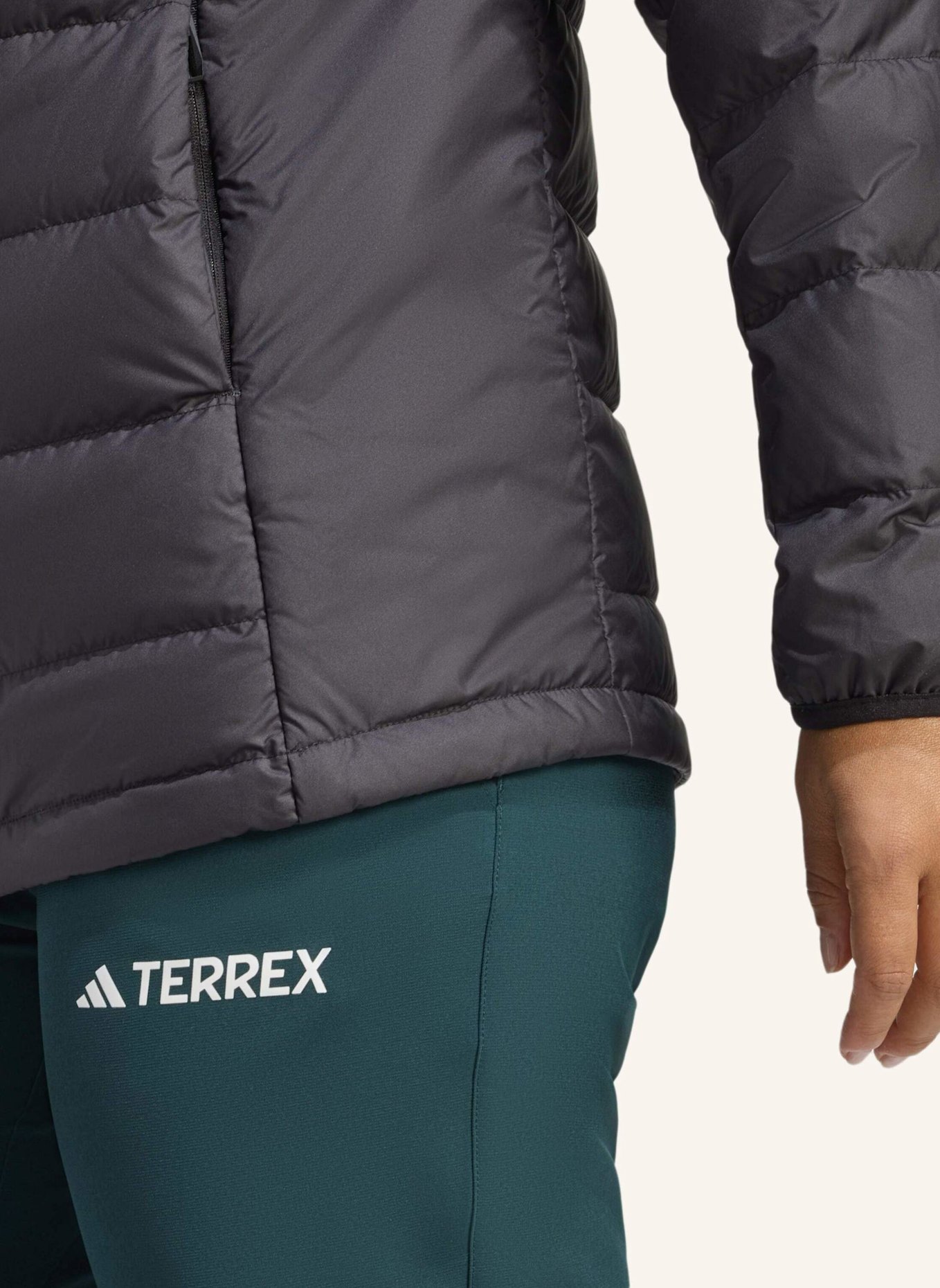 adidas TERREX TERREX MULTI LIGHT DOWN CLIMAWARM JACKE: SCHWARZ
