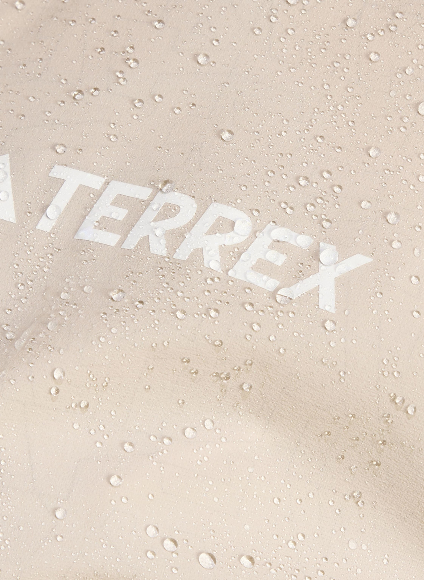 adidas TERREX TERREX XPERIOR 2.5 LAYER LIGHT CLIMAPROOF JACKE: BEIGE